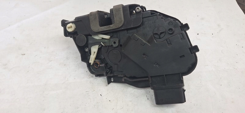 lock door FORD MONDEO 07- right rear part 6M2AR26412EC