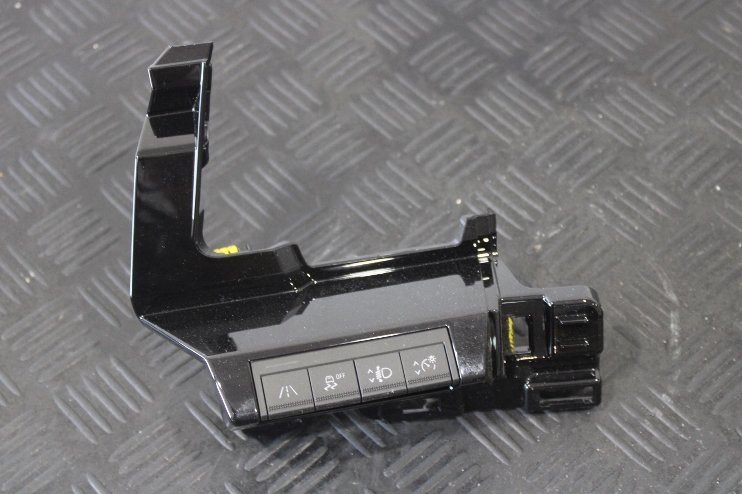 BOUTON COMMANDES CONSOLE RENAULT AUSTRAL 252731892R