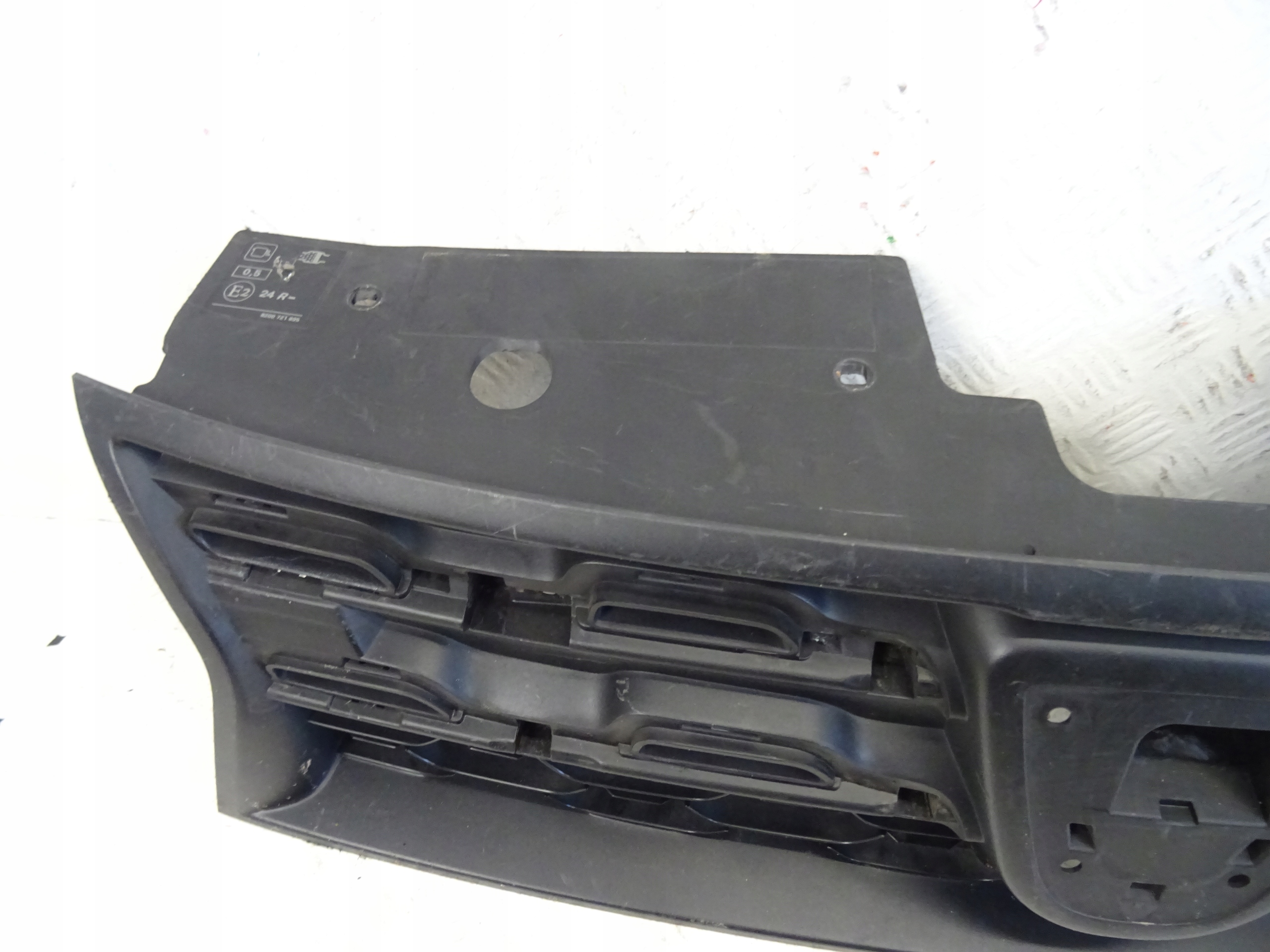 grill grille front front DACIA DUSTER and LIFT 623100838R