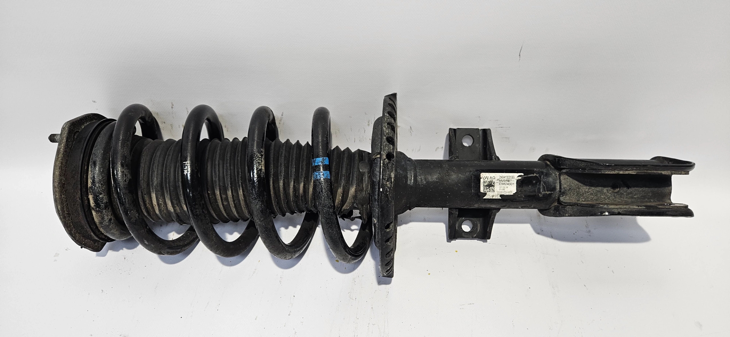 shock absorber left front VW CRAFTER II MAN TGE