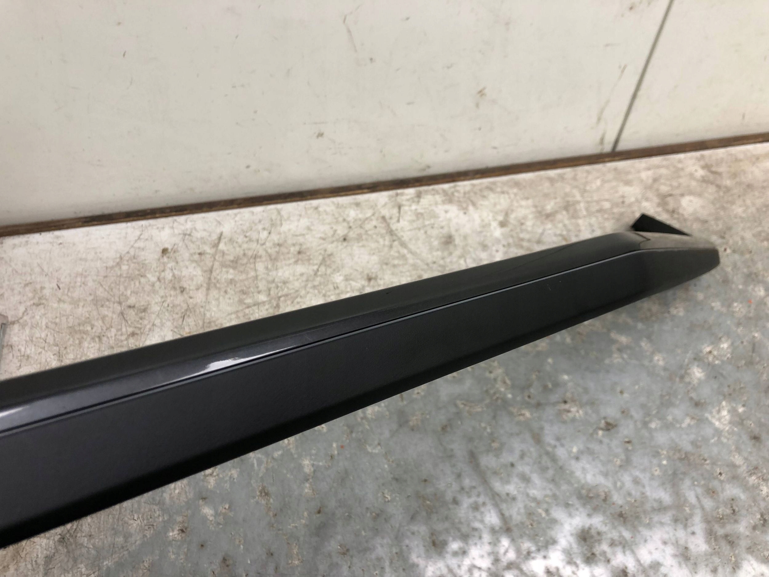Moulage DEKOR Console AUDI Q4 E-TRON 89B853190
