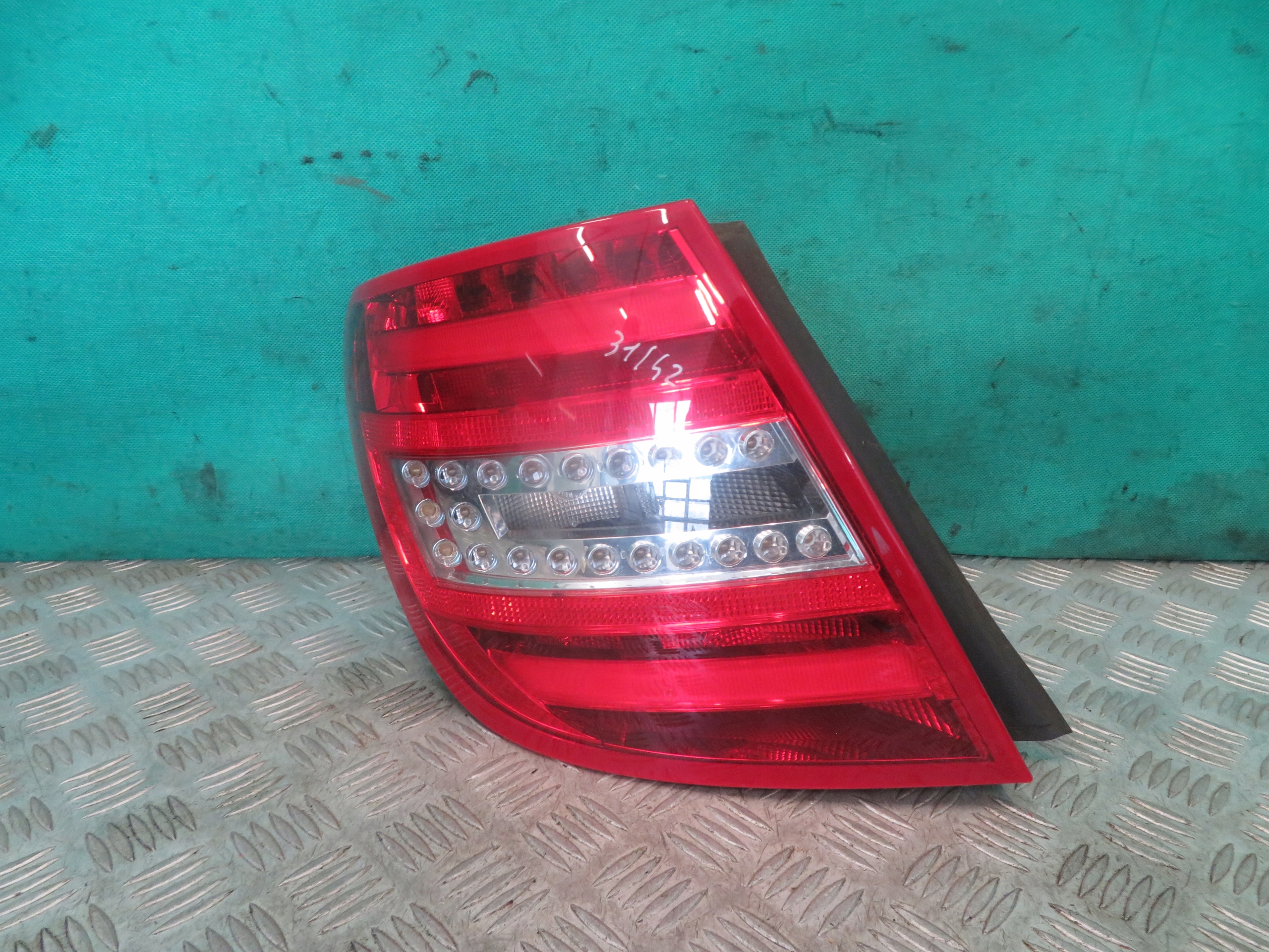 light left rear part MERCEDES W204 12R A2048206564