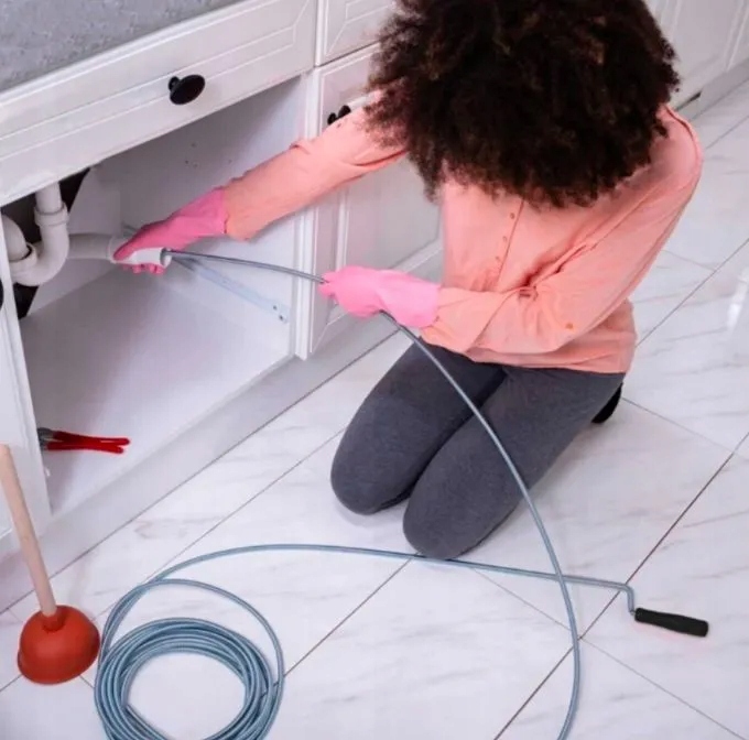 SPRĘŻYNA SPIRALA DO PRZEPYCHANIA RUR ŻMIJKA 3M Kod producenta SPIRALA KANALIZACYJNA SPRĘŻYNA ŻMIJKA