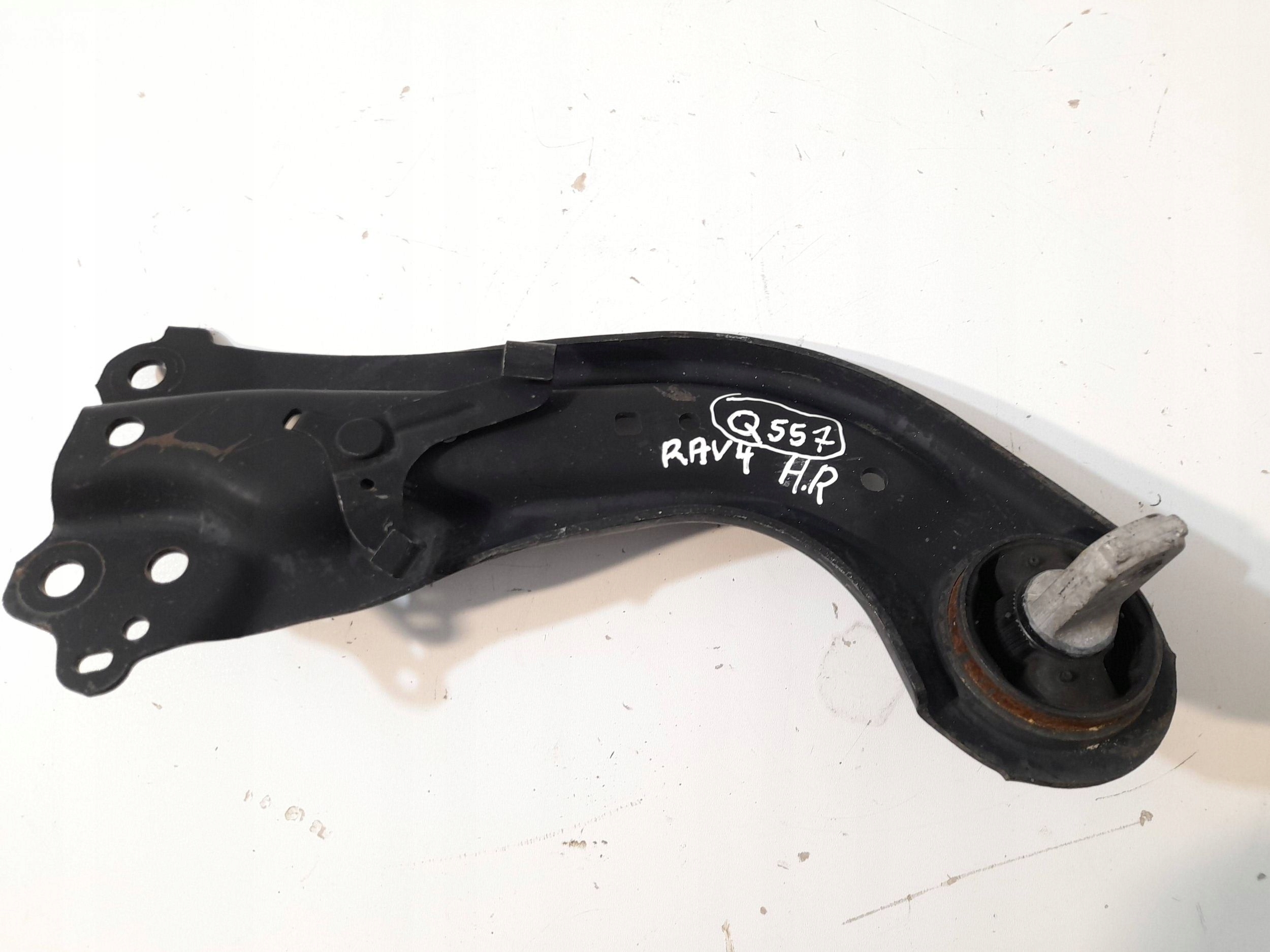 Toyota RAV 4 Querlenker hinten rechts (Q557)