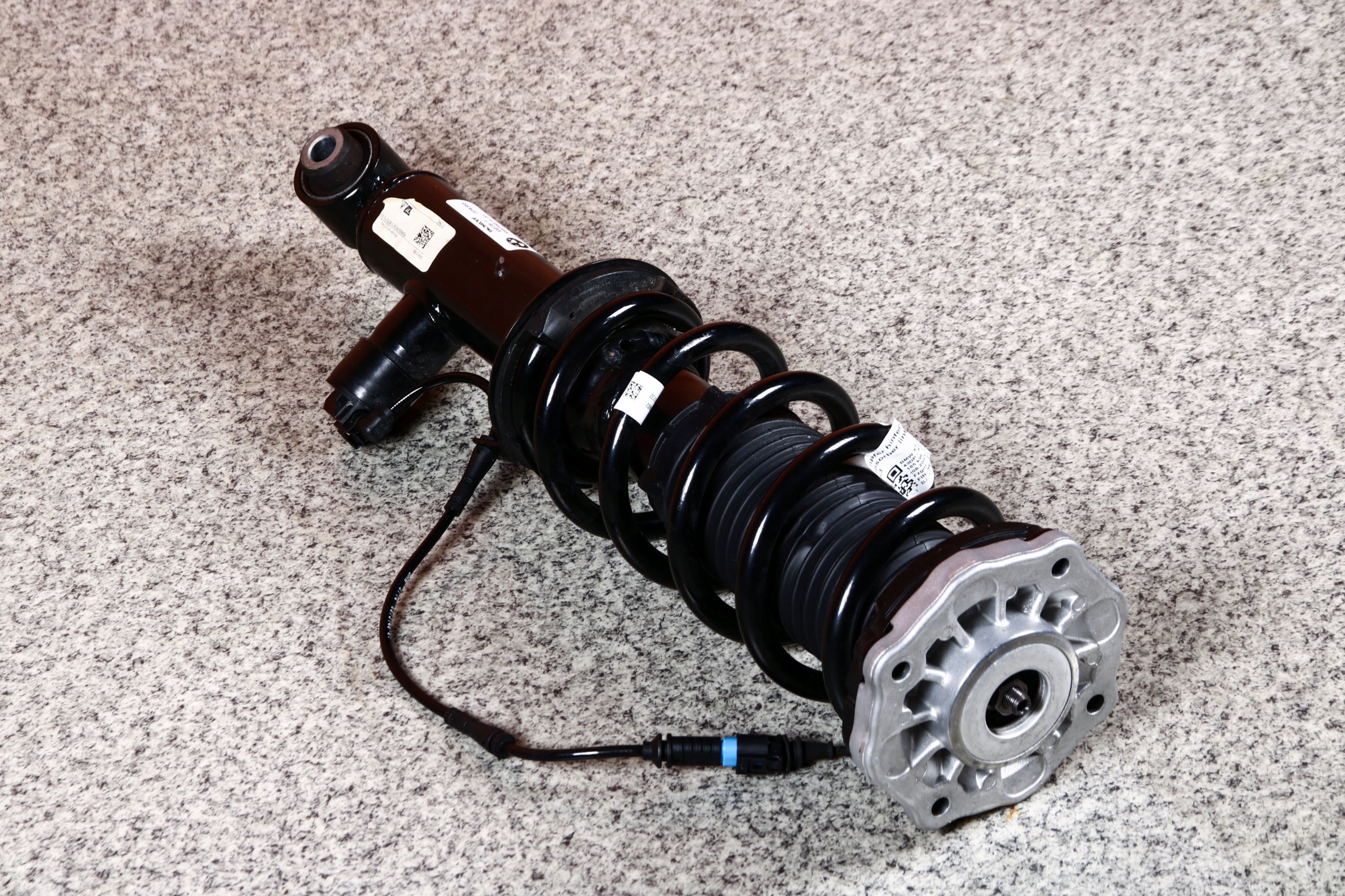 BMW X3 G01 shock absorber right left rear part rear VDC 6887148 5464 km !!!