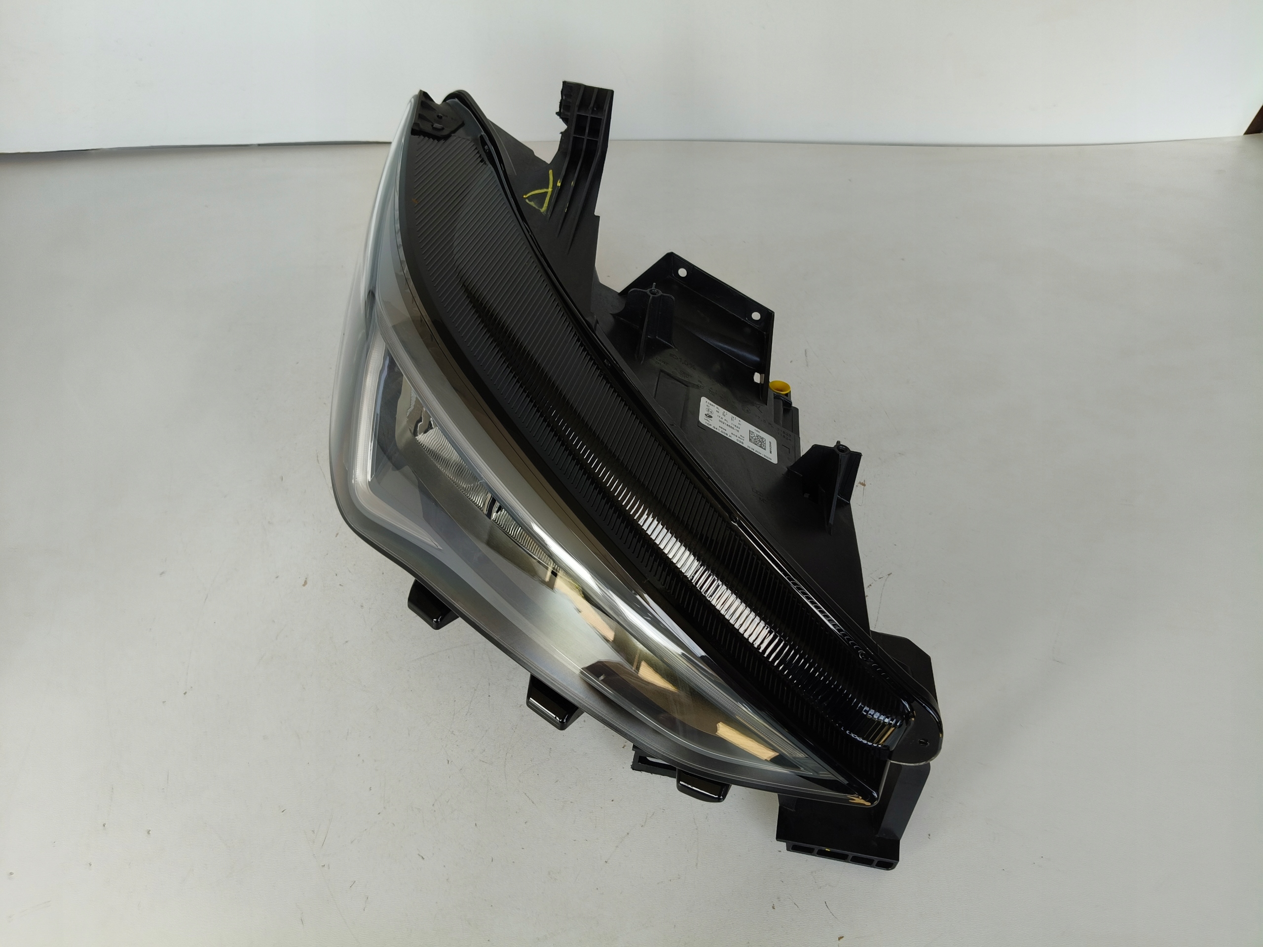 light right REFLEKTOR SEAT CUPRA BORN 10E 21- FULL LED