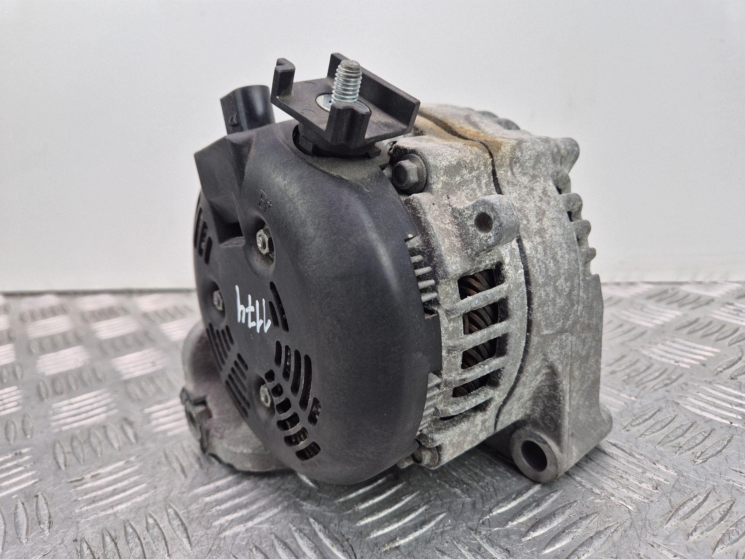 BMW X1 E84 20i Alternateur 7605061 N20B20A