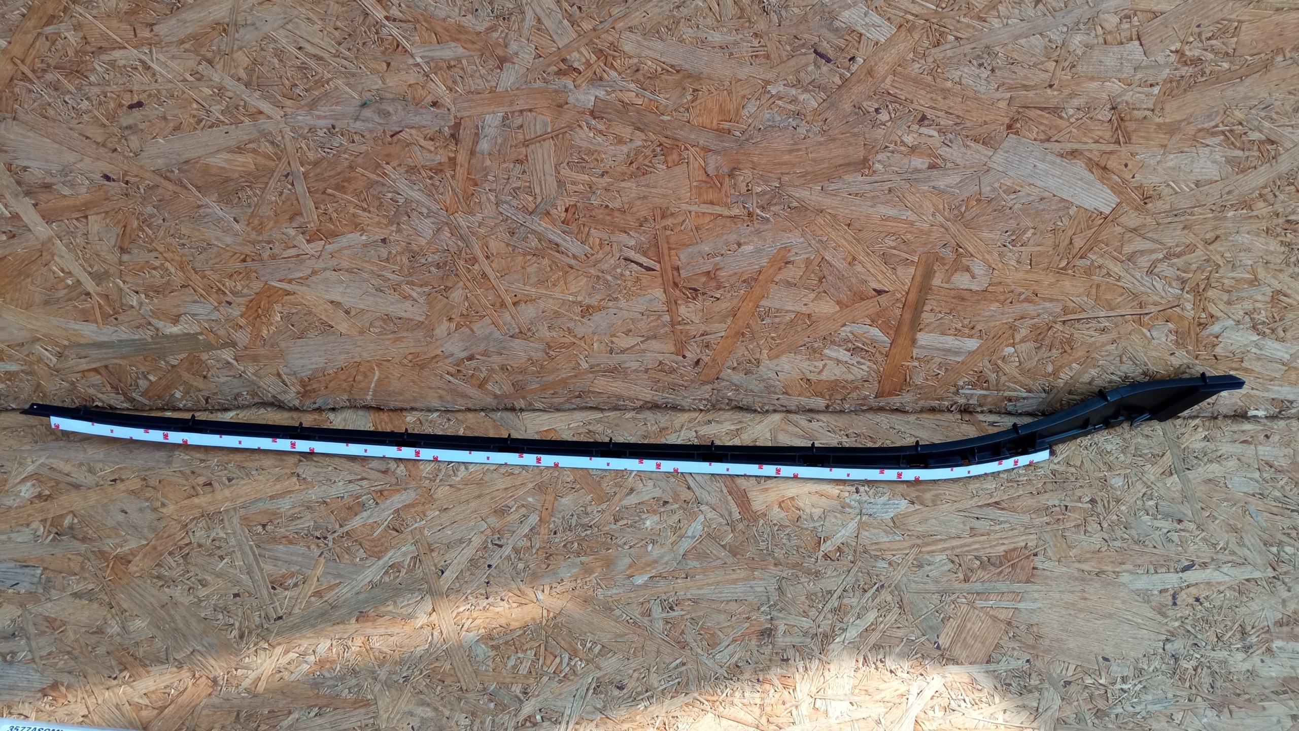 FORD C-MAX GRAND CMAX 10- LISTWA WEWNĘTRZNA LEWA SZYBY CZOŁOWEJ 3577ASGML Typ samochodu Samochody osobowe