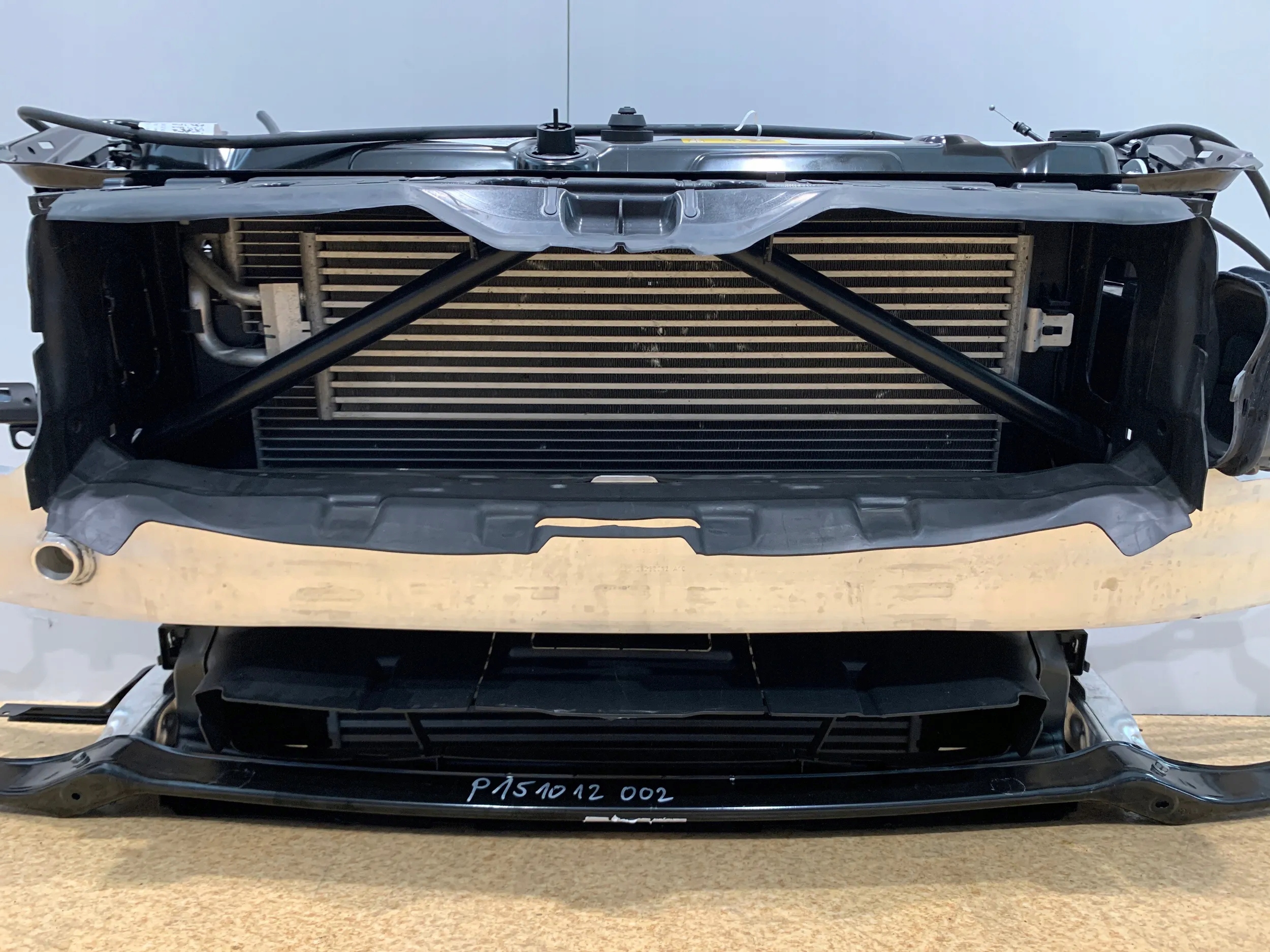 BMW F30 F31 PAS PRZEDNI CHŁODNICE HYBRYDA N55 3.0i Numer katalogowy części FIM2134