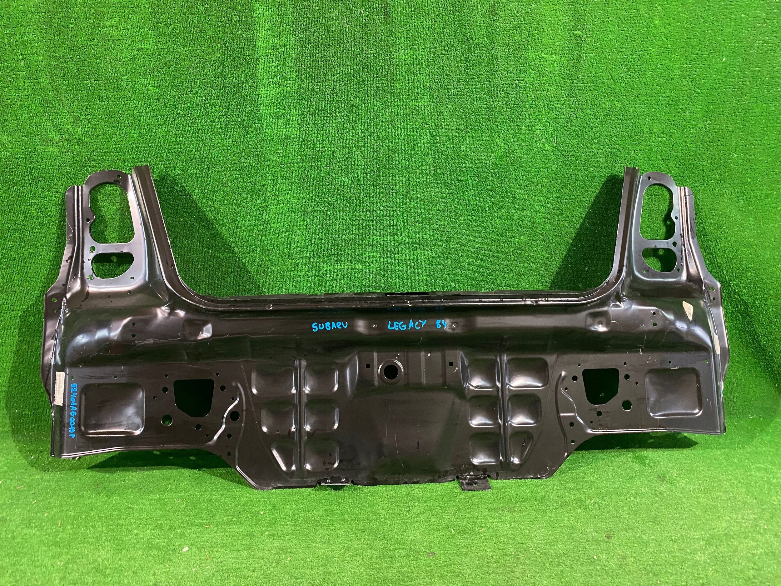 rear panel rear part SUBARU LEGACY B4