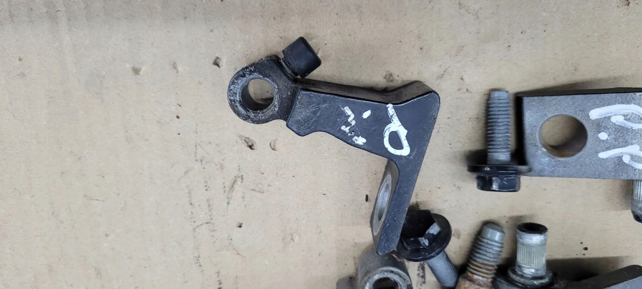 A6 C7 4G hinge hinges door front front rear part rear. LY9B 2X