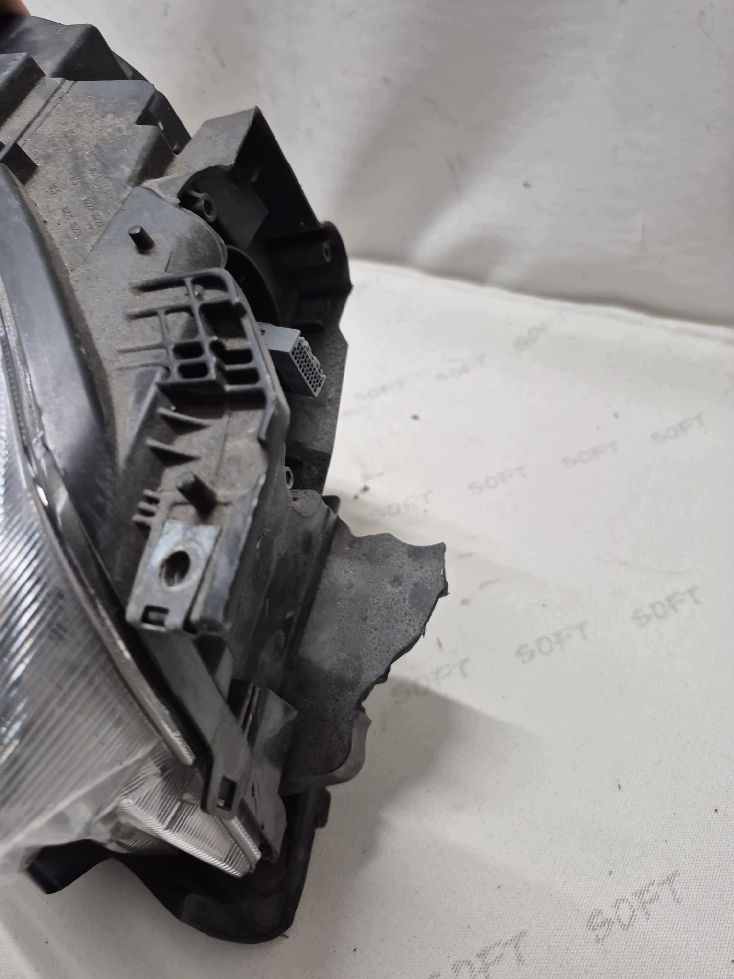 FORD KUGA II MK2 LIFT 16- light right front front XENON for CZESCI