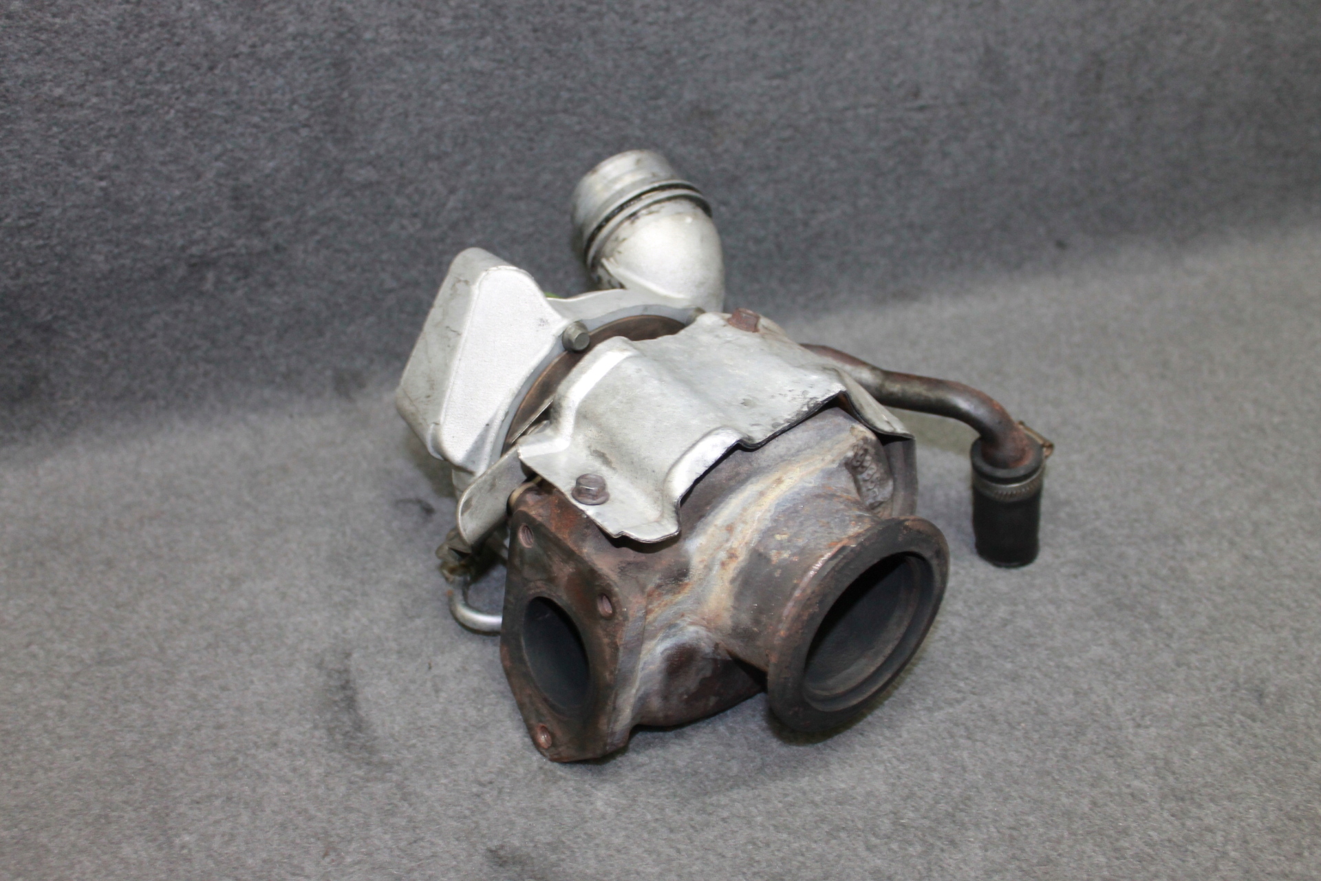 BMW E87 E60 E90 E81 E83 2.0D N47D20A - TURBO TURBINA turbo 8506891