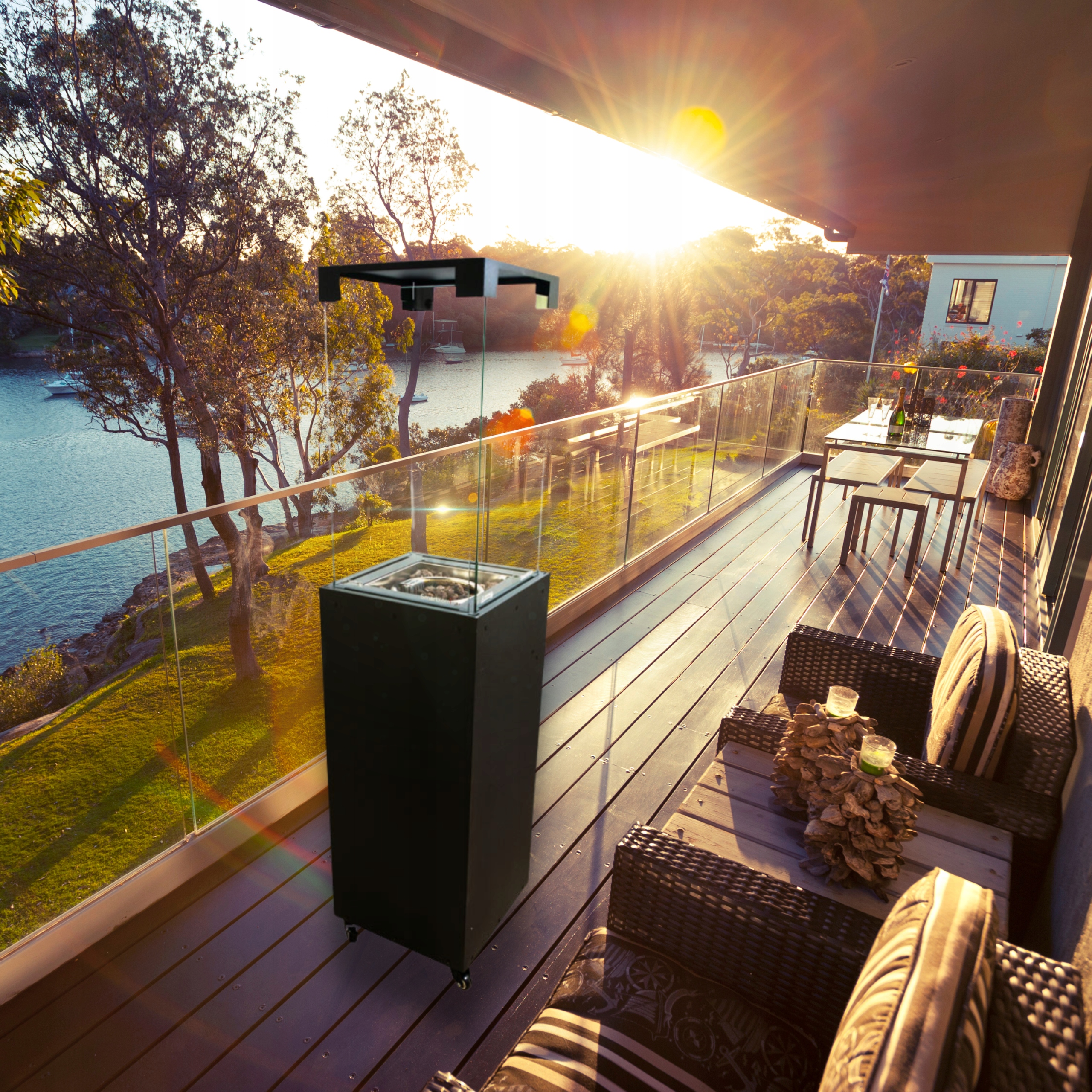 Ogrzewacz gazowy tarasowy kominek ogrodowy Madera + pokrowiec 2 szt. Waga 22 kg