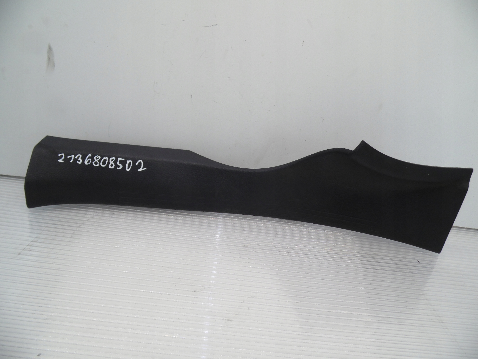 OSŁONA SŁUPKA LEWA MERCEDES W213 2136808502