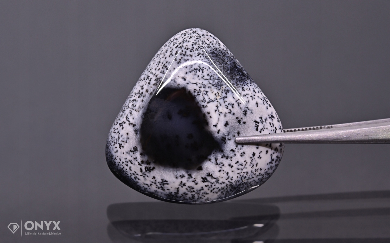 Dendritový achát z Turecka kabošon nepravidelný 29x