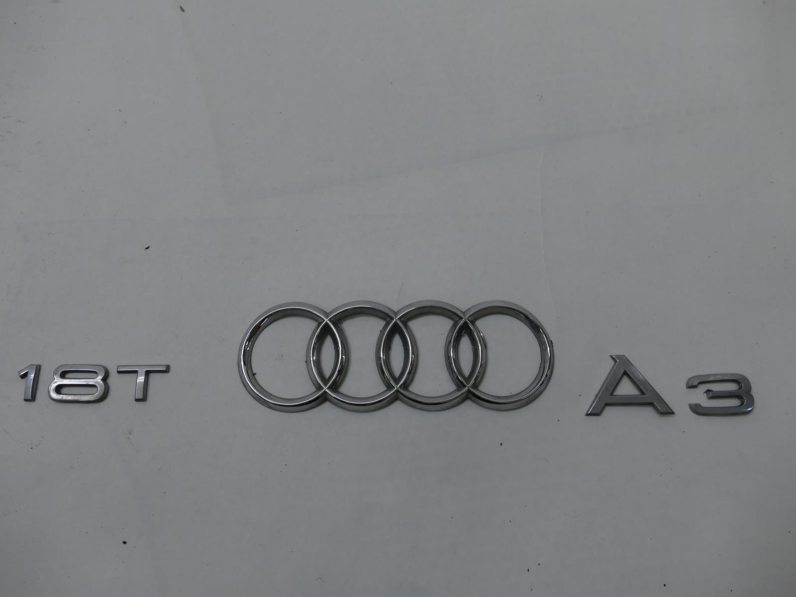 AUDI A3 8P CABRIO 1.8T logo LOGO EMBLEMAT bonnet