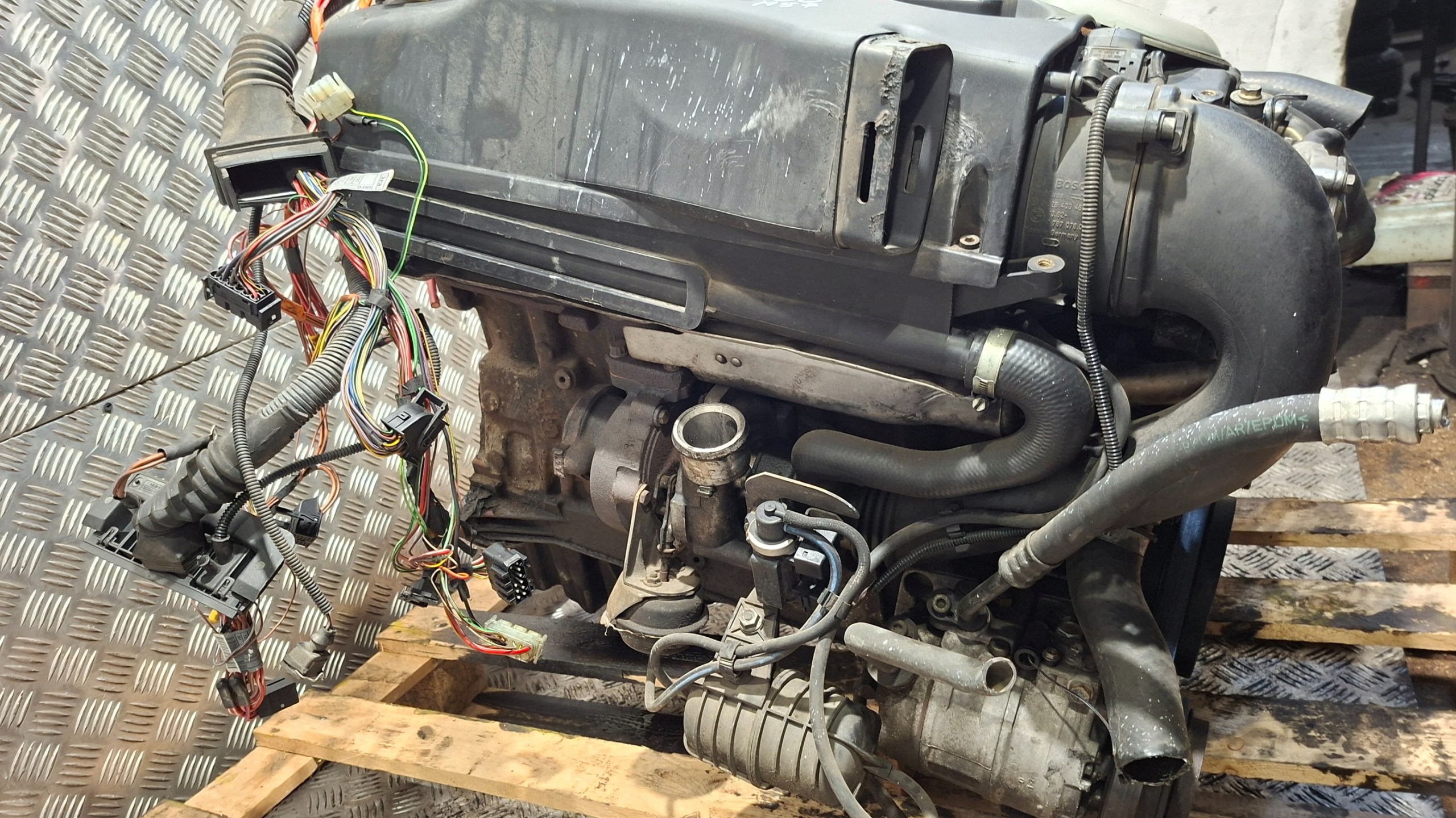 engine pillar Z UKLADEM PALIWOWYM BMW E39 M57D30 193KM