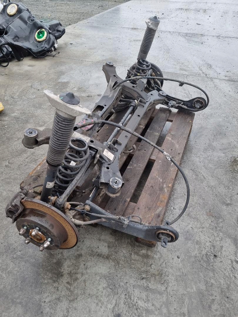 KIA SPORTAGE IV LIFT BELKA ZAWIESZENIA TYŁ Typ samochodu 4x4/SUV Samochody osobowe