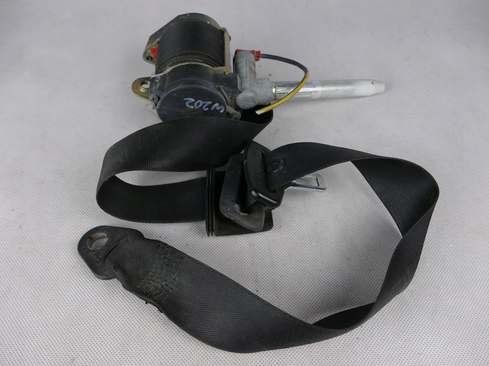 MERCEDES C W202 ремень безопасности натяжитель левый P