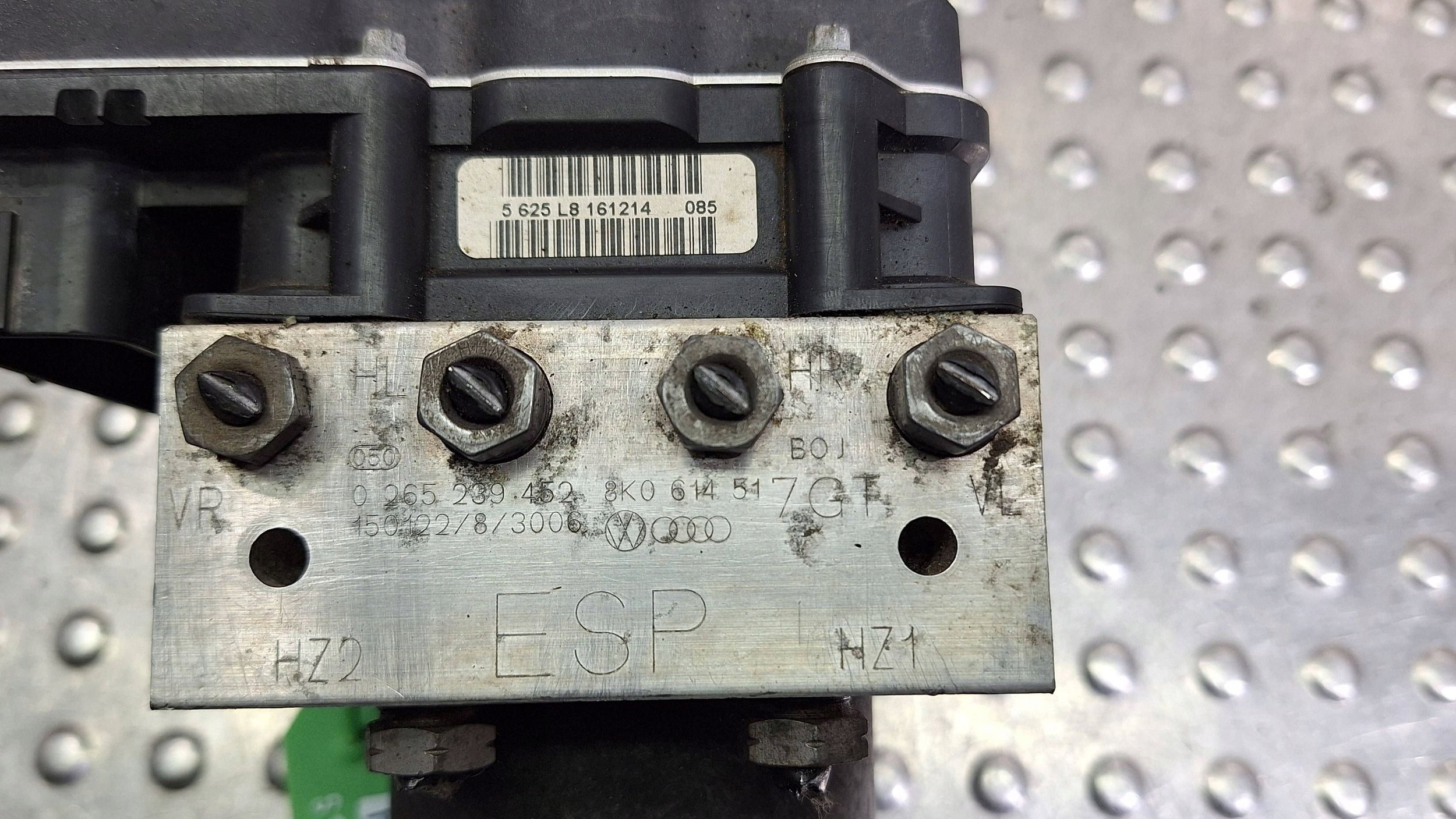 pump control unit ABS 8K0907379CN 8K0614517GT AUDI A4 B8 A5 8T 2.0 TDI