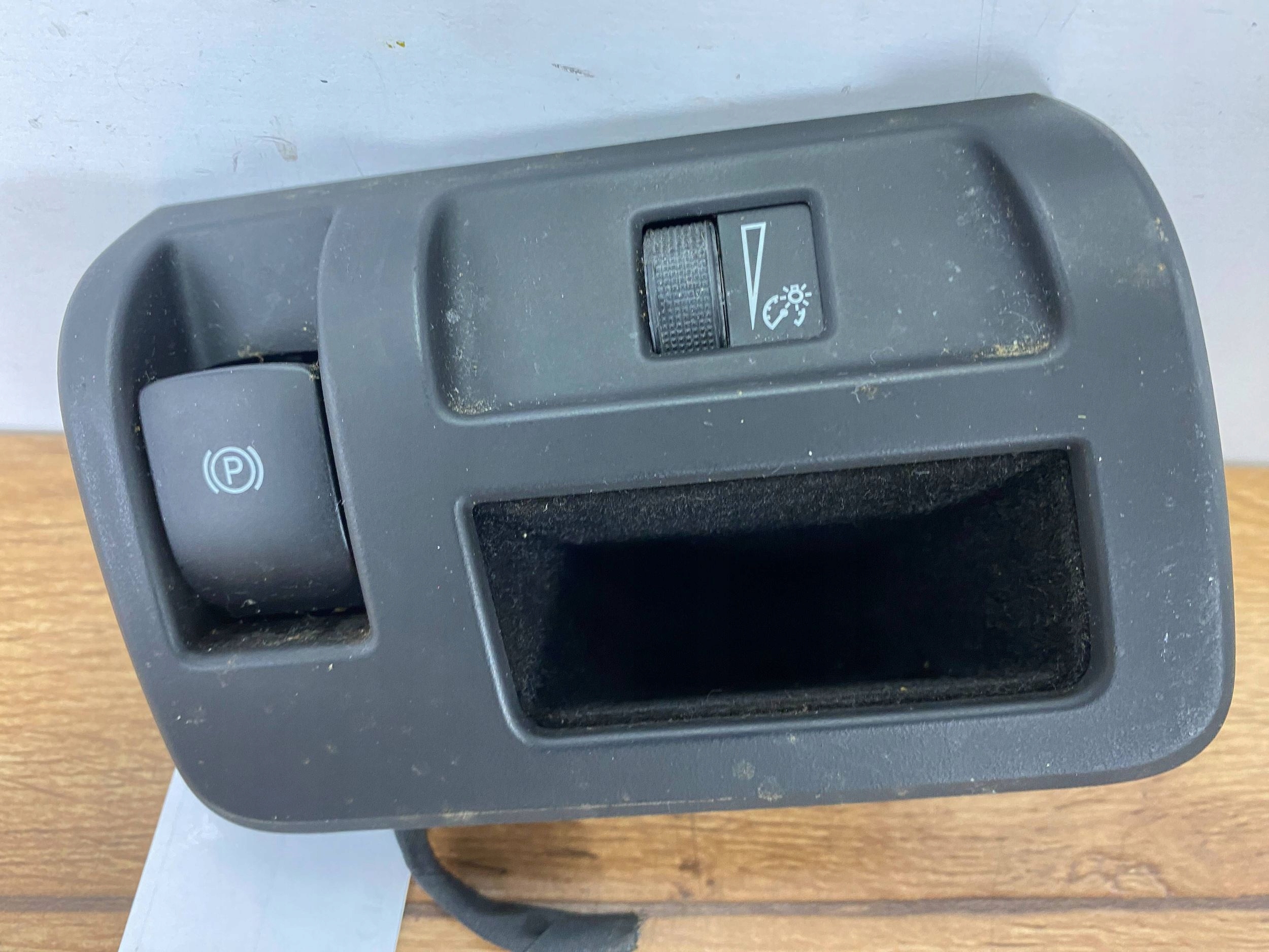button brakes podswietlenia passenger compartment Cadillac CTS III 2014+