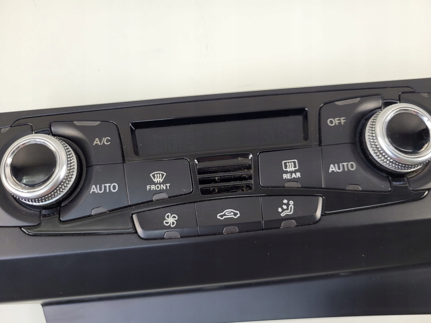 vezérlő panel szellőző klíma AUDI A4 B8 A5 8T Q5 8K2820043BB uk