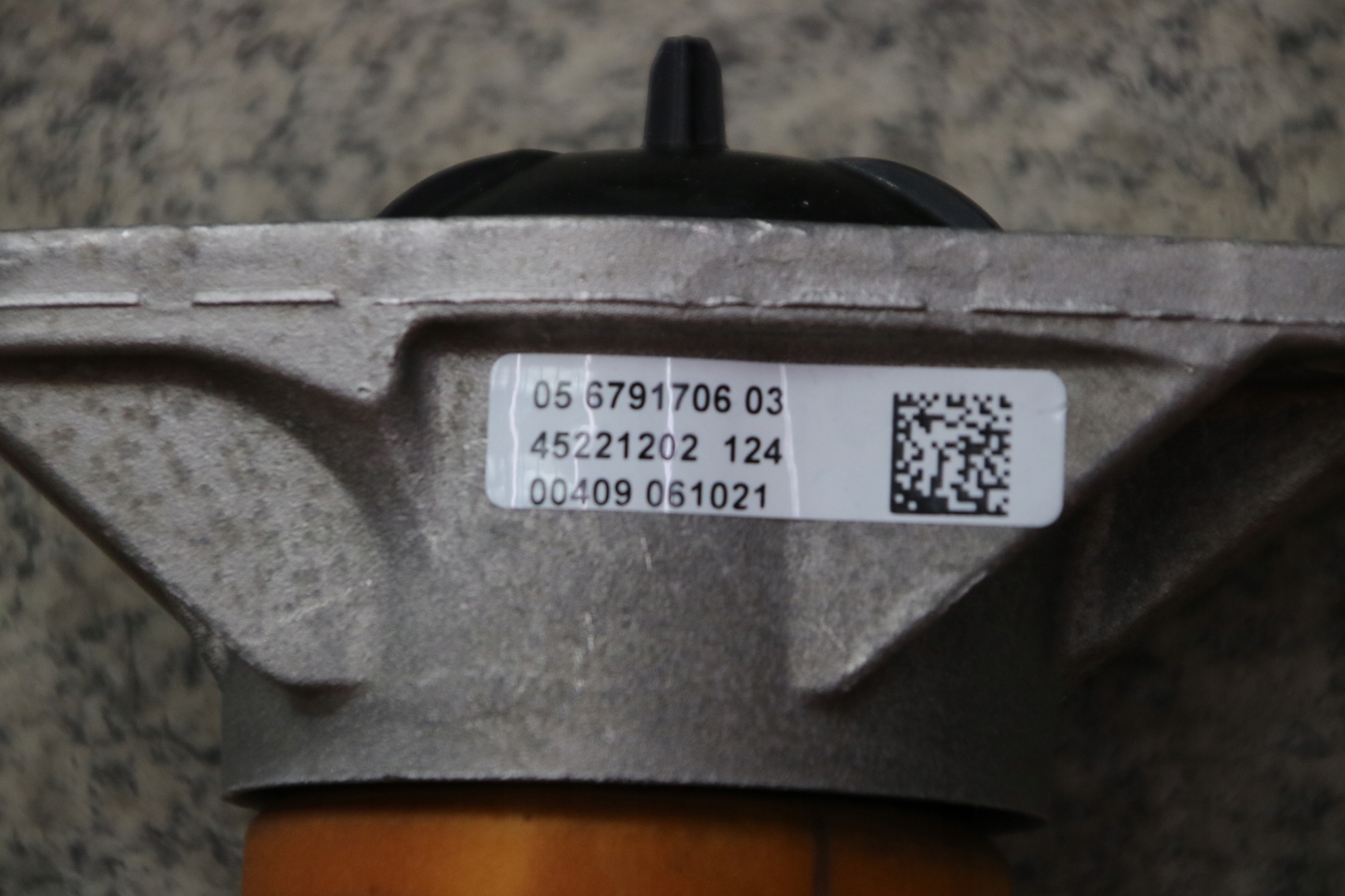 MINI F57 shock absorber right left rear part 6862428 217 km