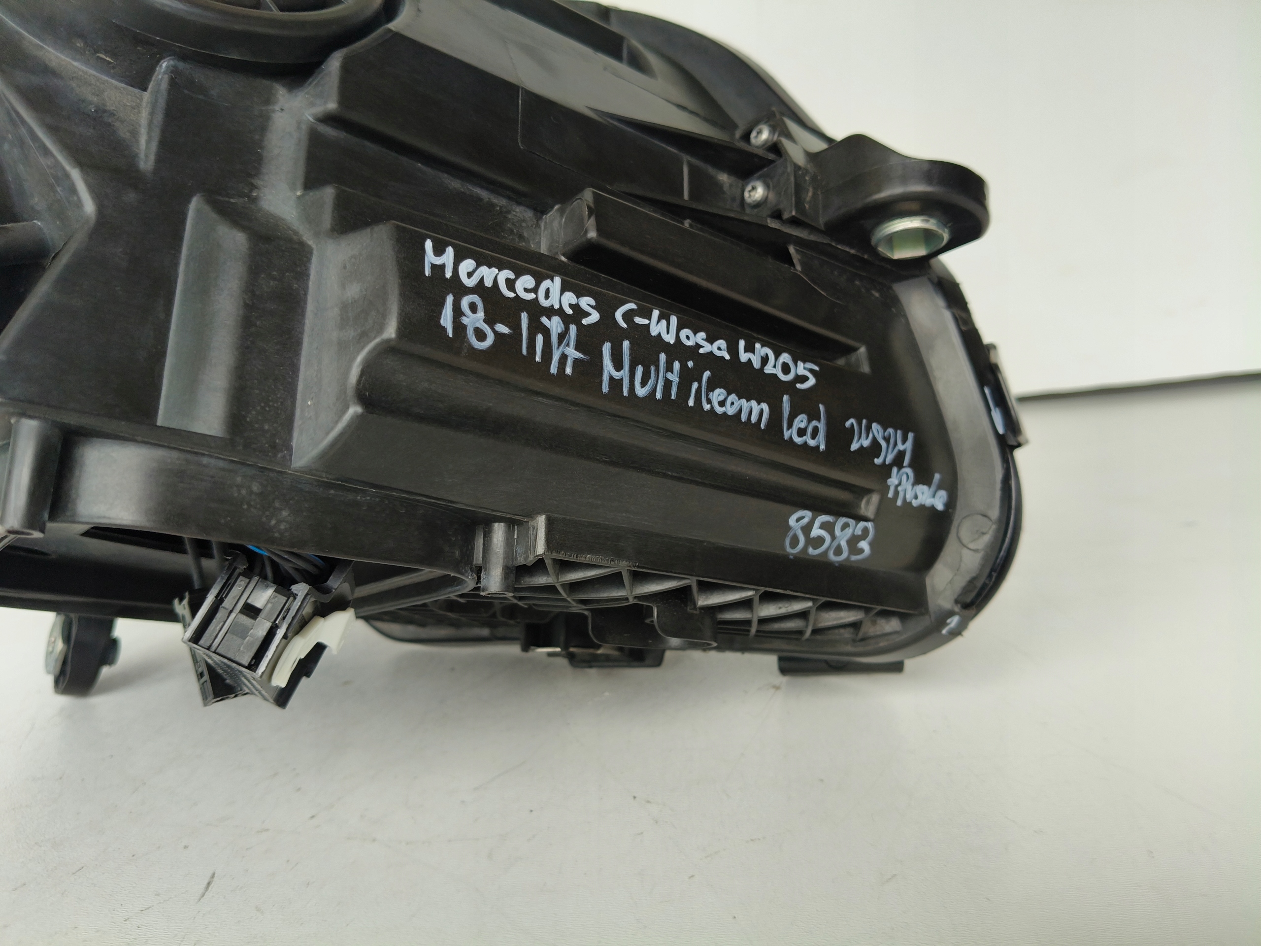 light left REFLEKTOR MERCEDES C-KLASA W205 18- LIFT FULL LED MULTIBEAM