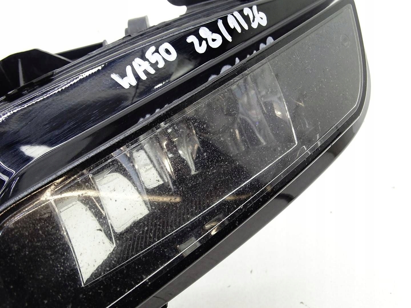light fog light right front front AUDI A3 8V 8V0941700B