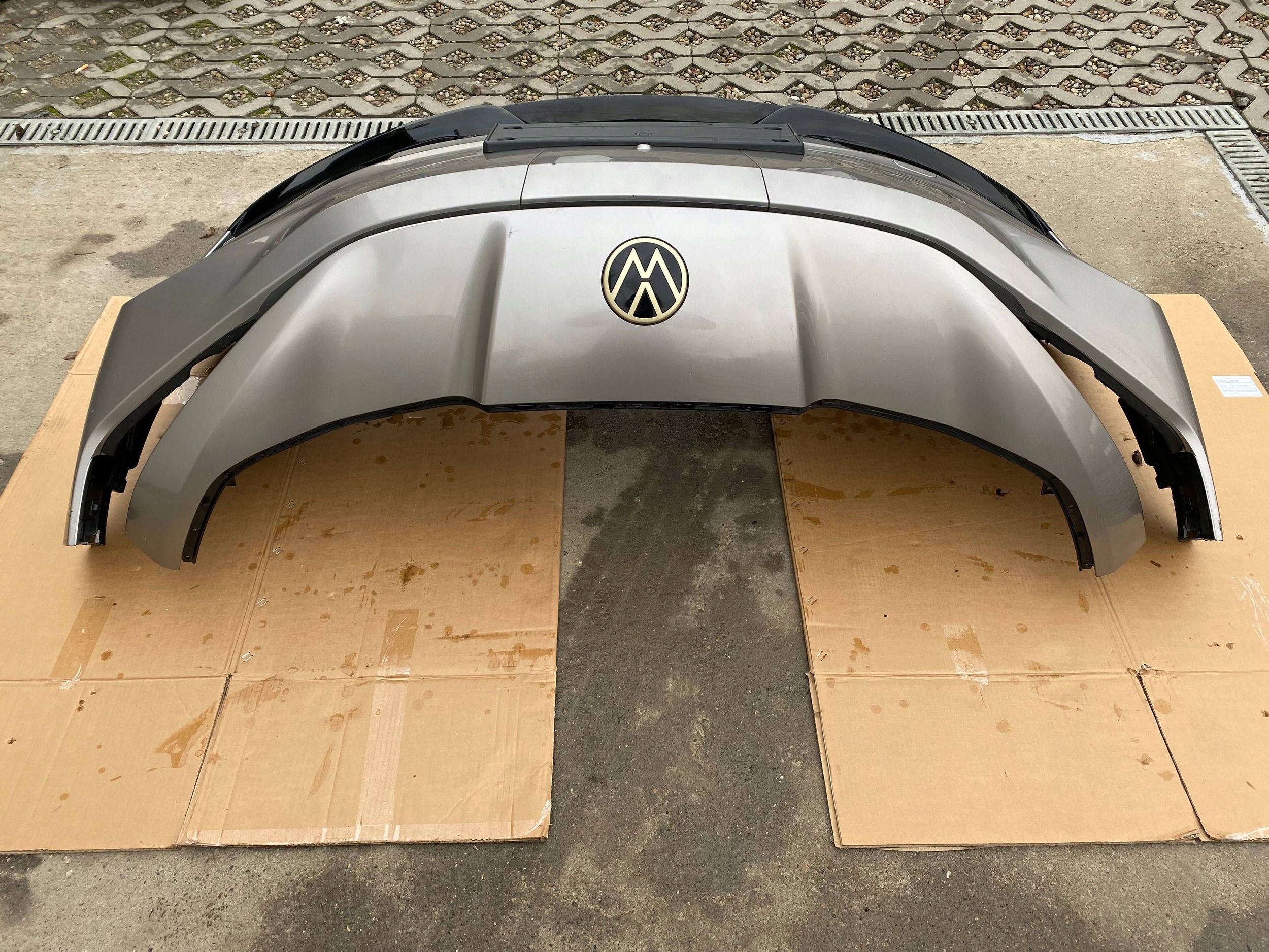 VW ID UNYX original complete bumper front front PDC KAMERA 11H805915B