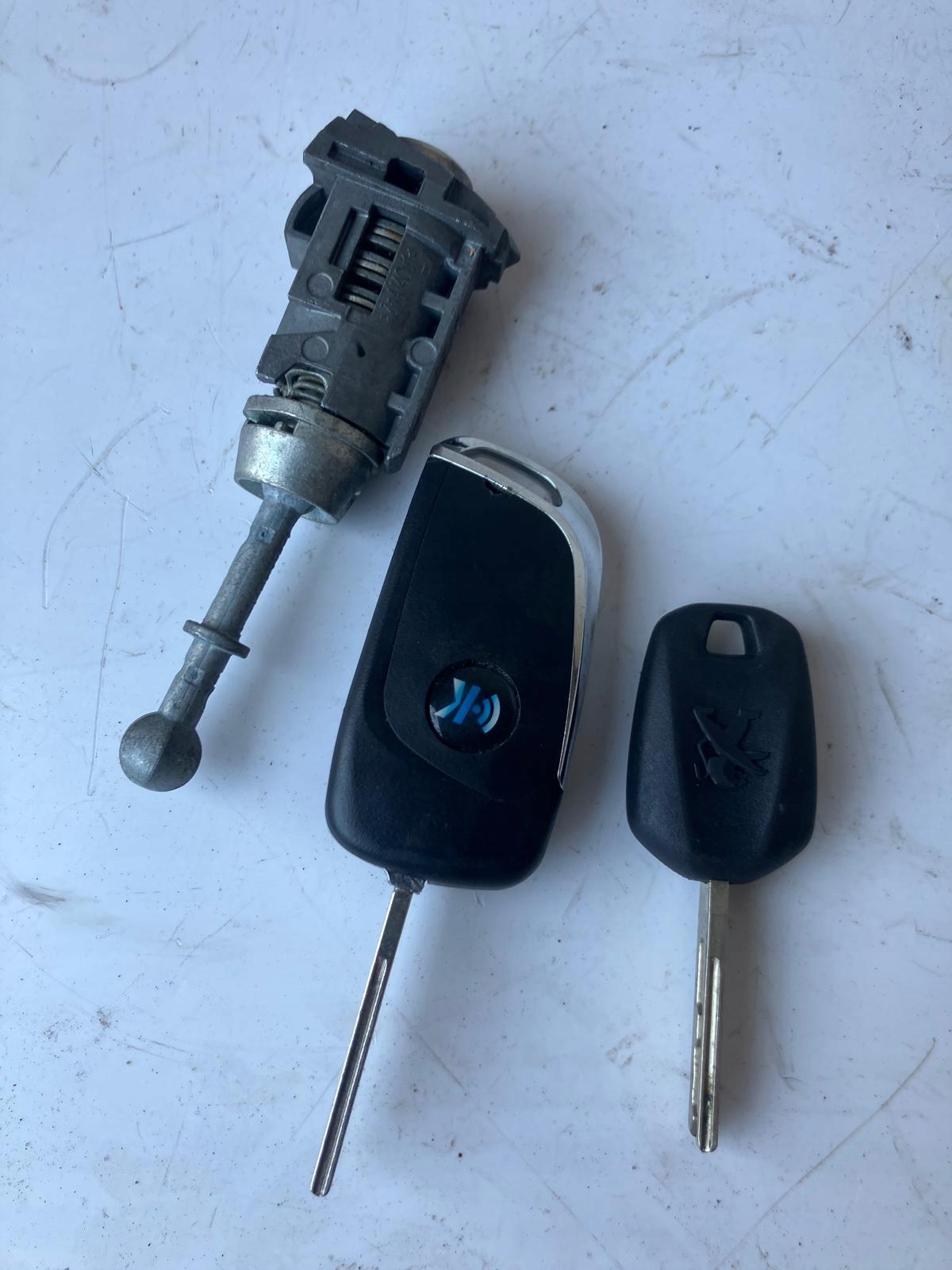 Insert de la serrure 2 KLUCZYKI PEUGEOT 308 T9