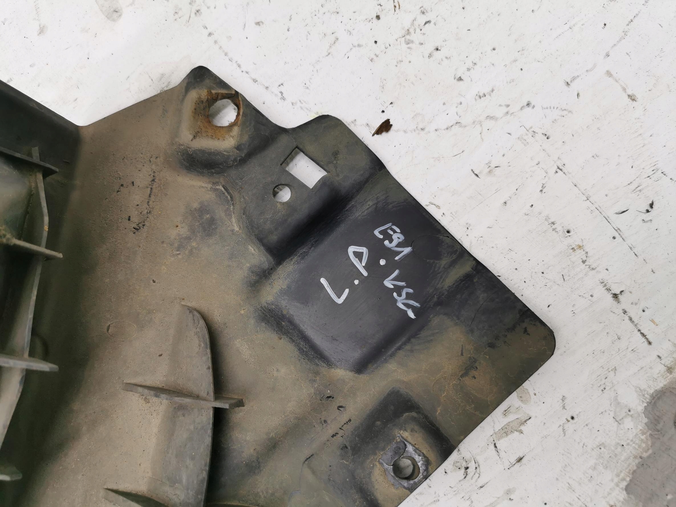 cover chassis left BMW SERIA 3 E90 E91 7159189