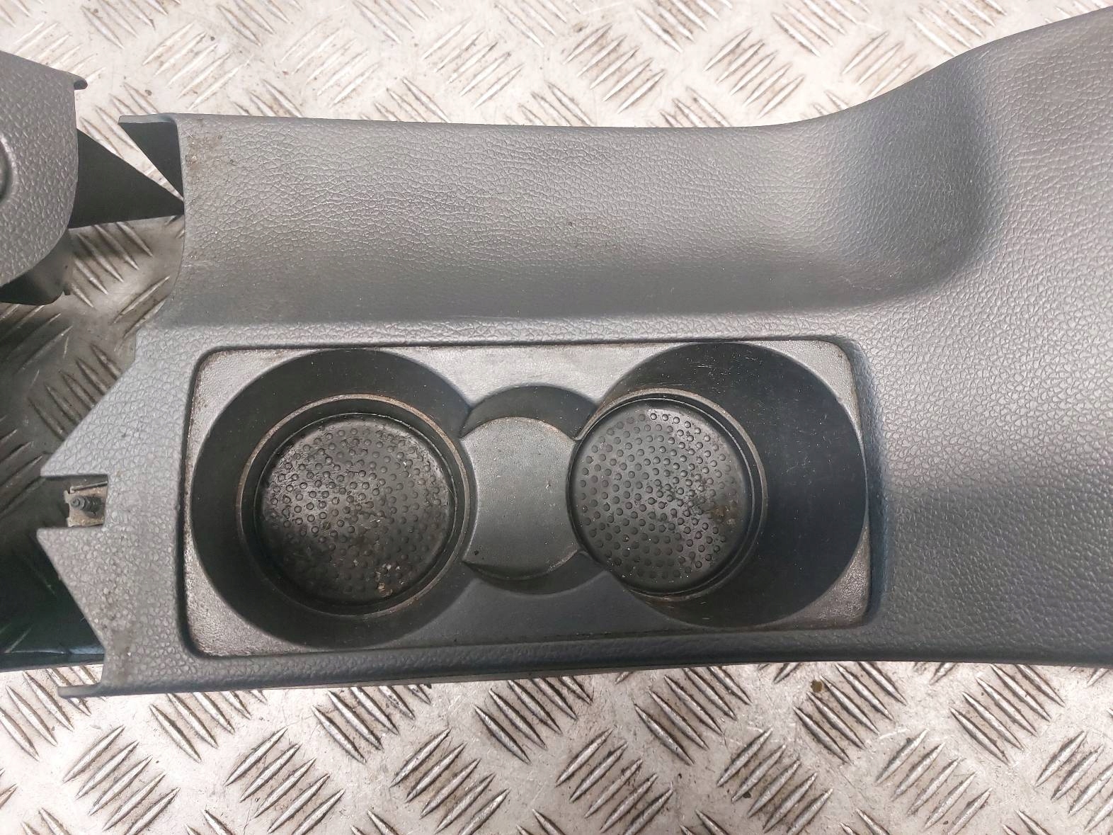 TUNEL mitte VOLKSWAGEN JETTA V 1K5863323B 1K5863243 1K0857961 1K5862531B