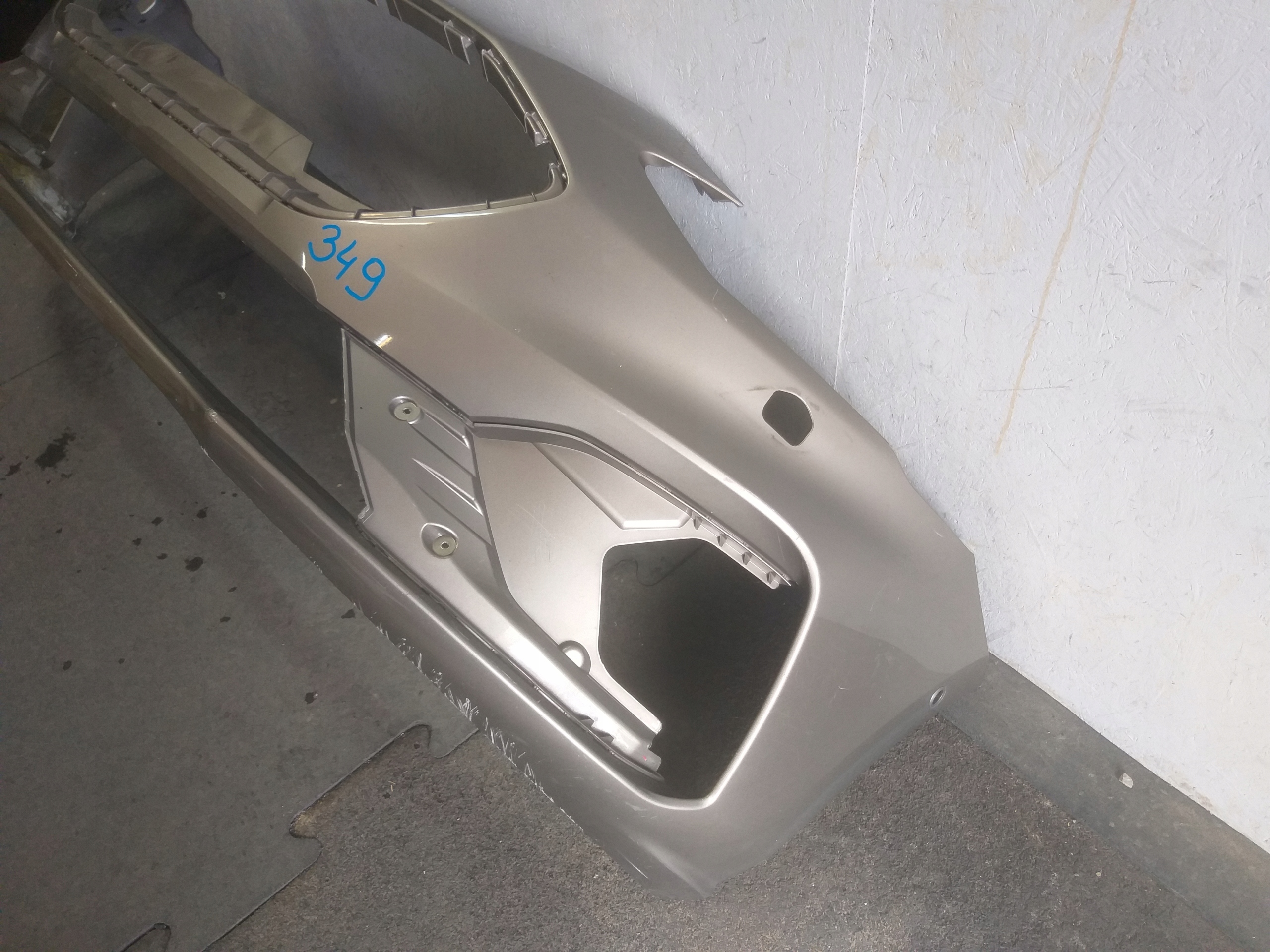 Stoßstange vorne FORD FOCUS MK4 ST