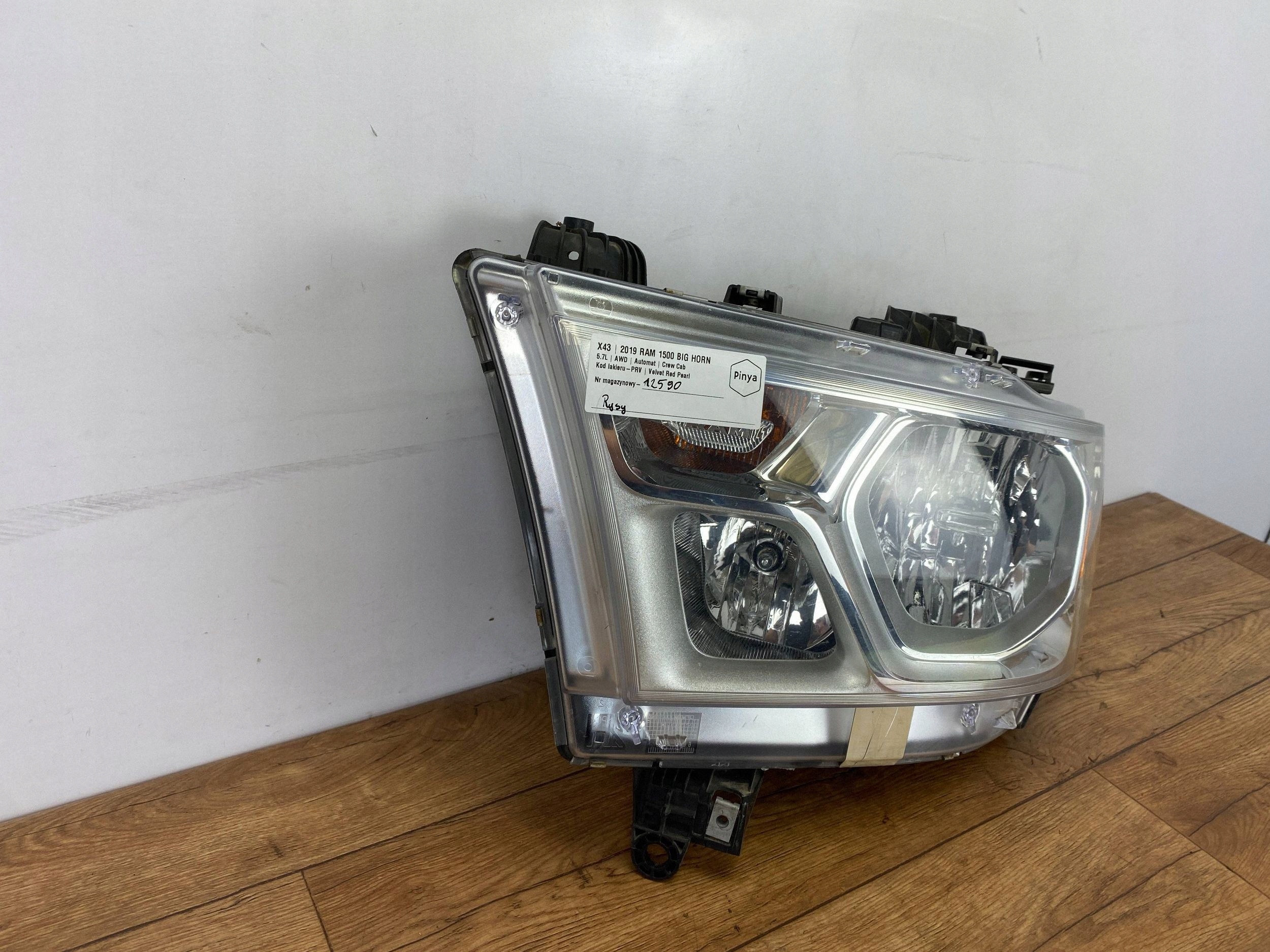 Reflektor light front left Dodge Ram 1500 2019+