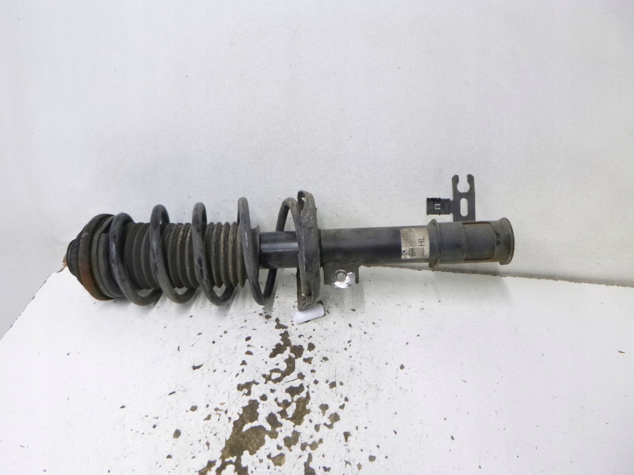 shock absorber front left Opel Astra H 1.6 1.8 2007r 13280738 GM 22214601