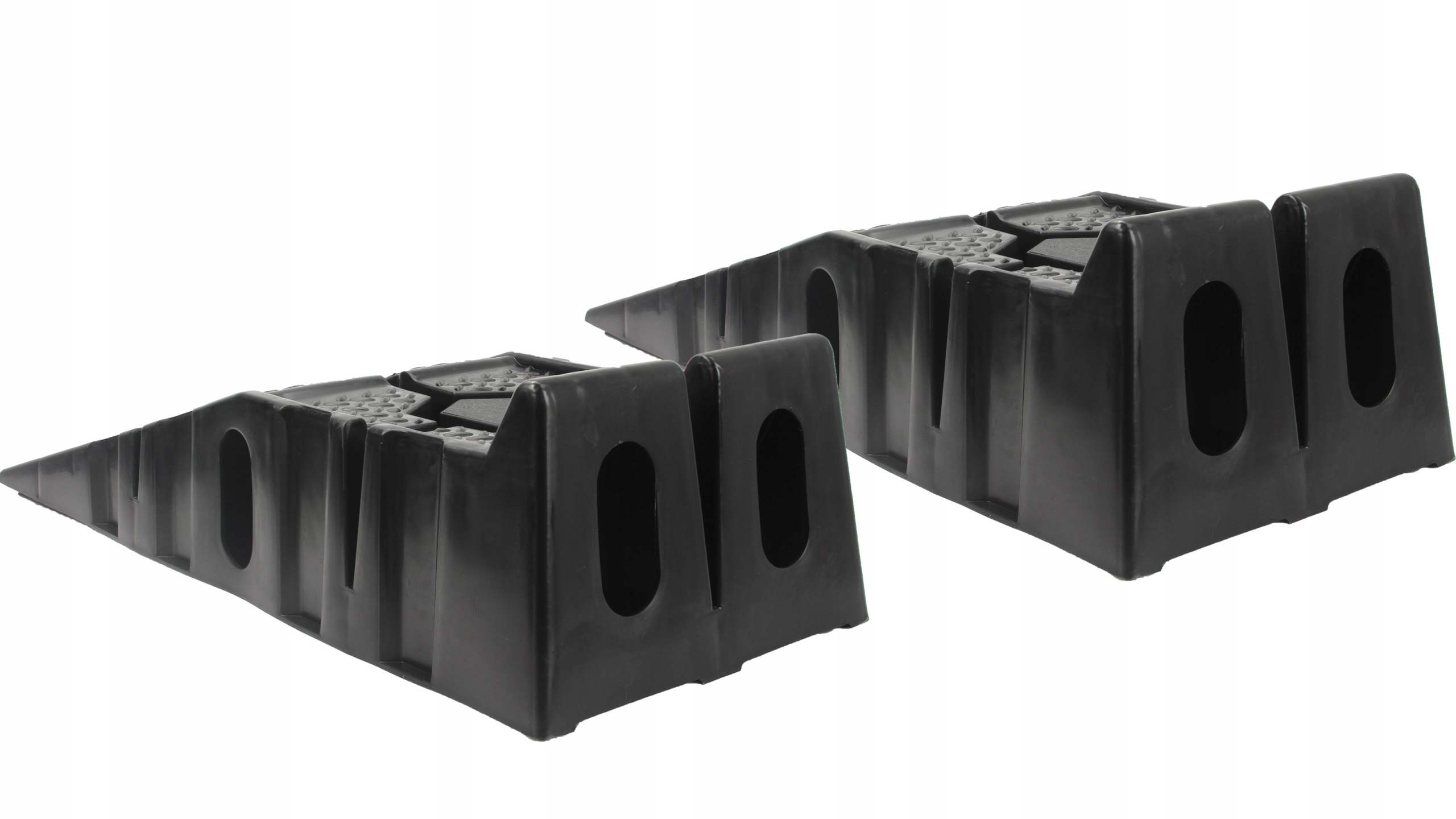 Najazd najazdy podjazd SAMOCHODOWY rampa KOMPLET Producent code M80096