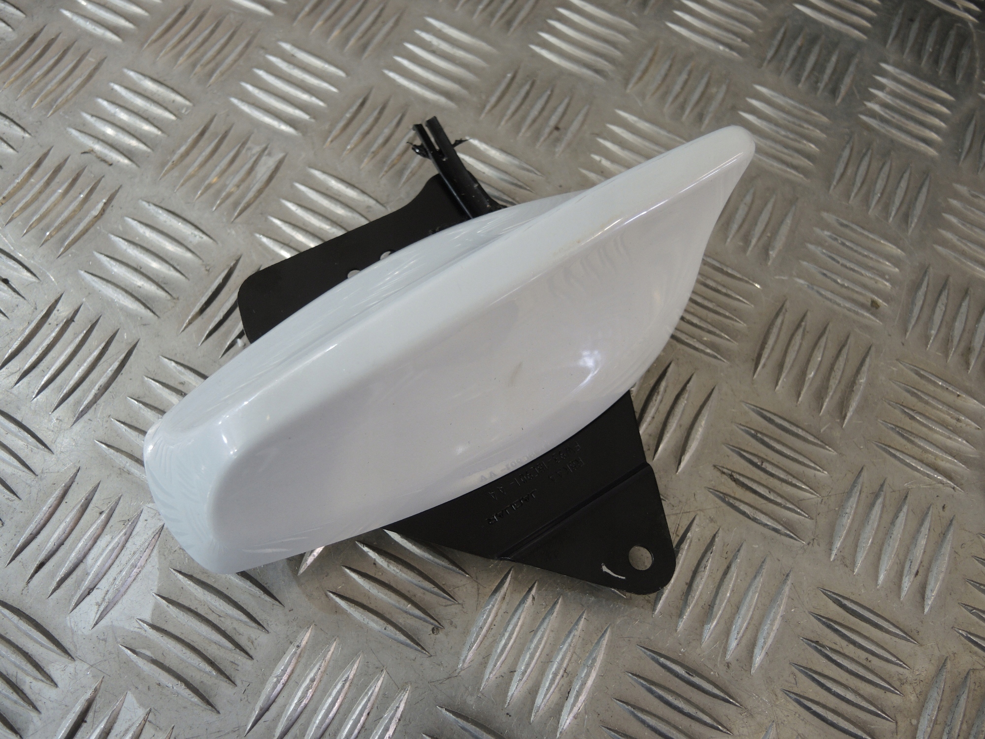 JAGUAR XJ X351 ANTENA PŁETWA FW93-19C089-EB