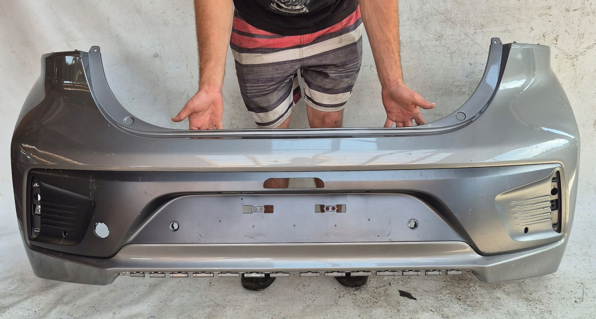 HYUNDAI IONIQ 16- bumper rear part rear 86611-G2000 PDC