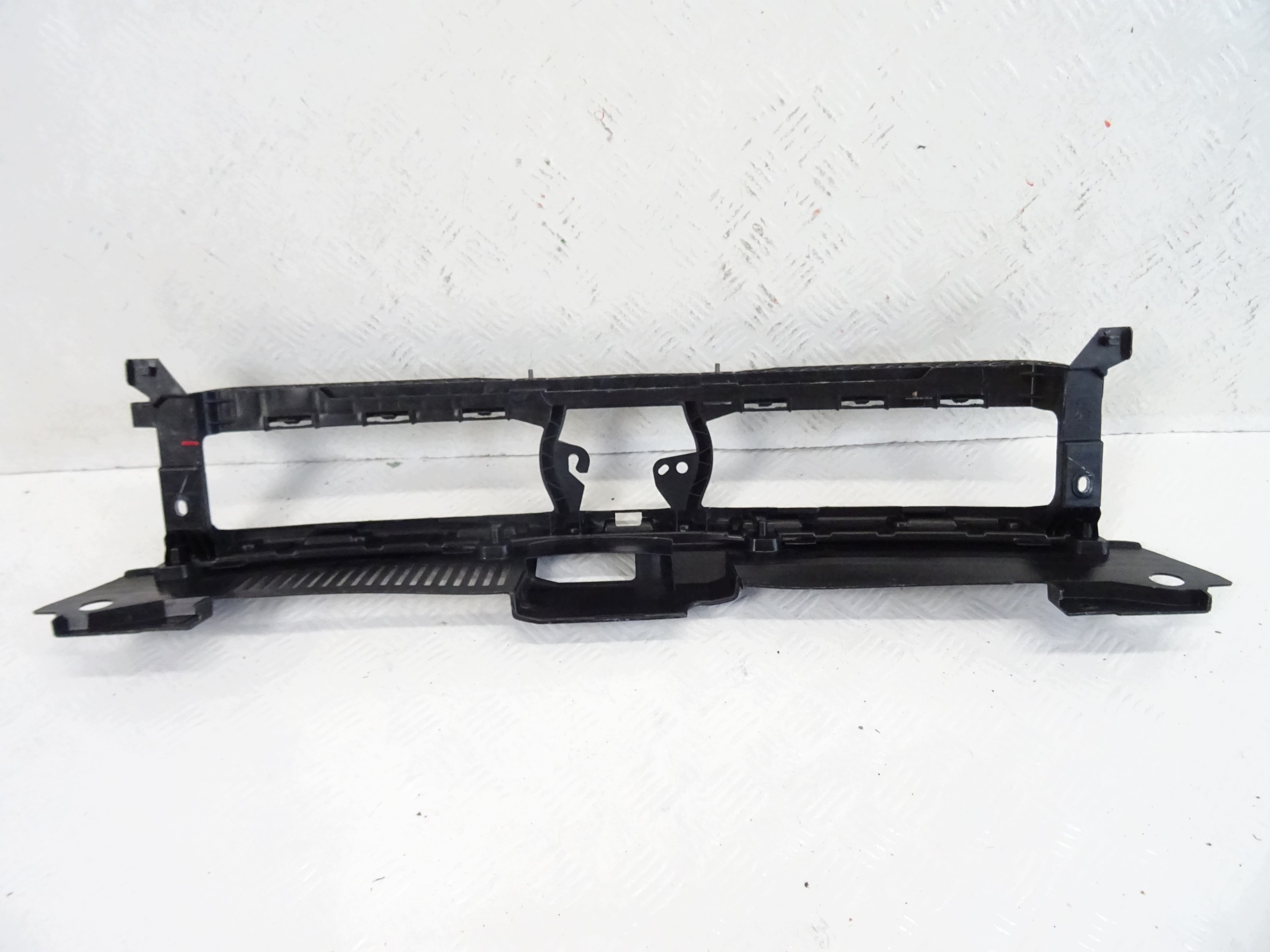 grill grille front VOLKSWAGEN POLO VI 2G 2GS805705E