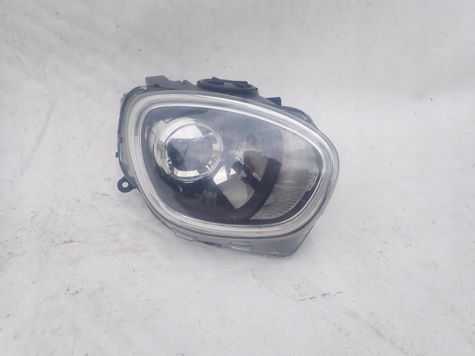 MINI COUNTRYMAN II 2 F60 16-> light front right