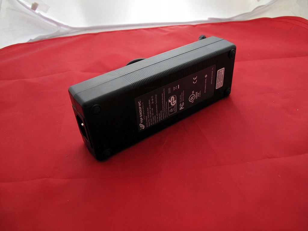 Zasilacz FSP GROUP INC 12V 8A WTYK 5.5 X 2.5 ORYGI Model FSP096-AHAN3