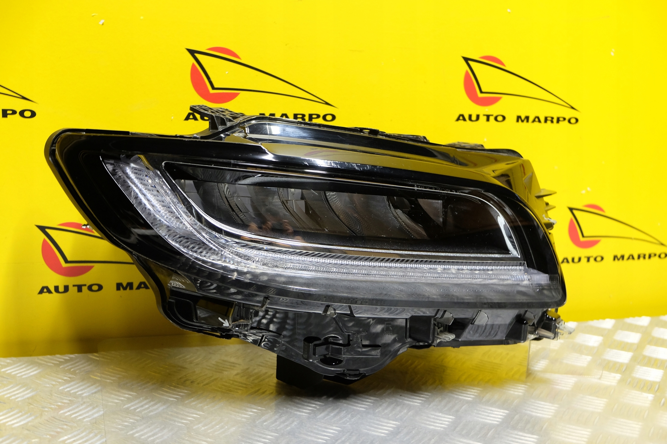 LINCOLN NAUTILUS 2019- REFLEKTOR LAMPA LED R USA Producent części Lincoln OE