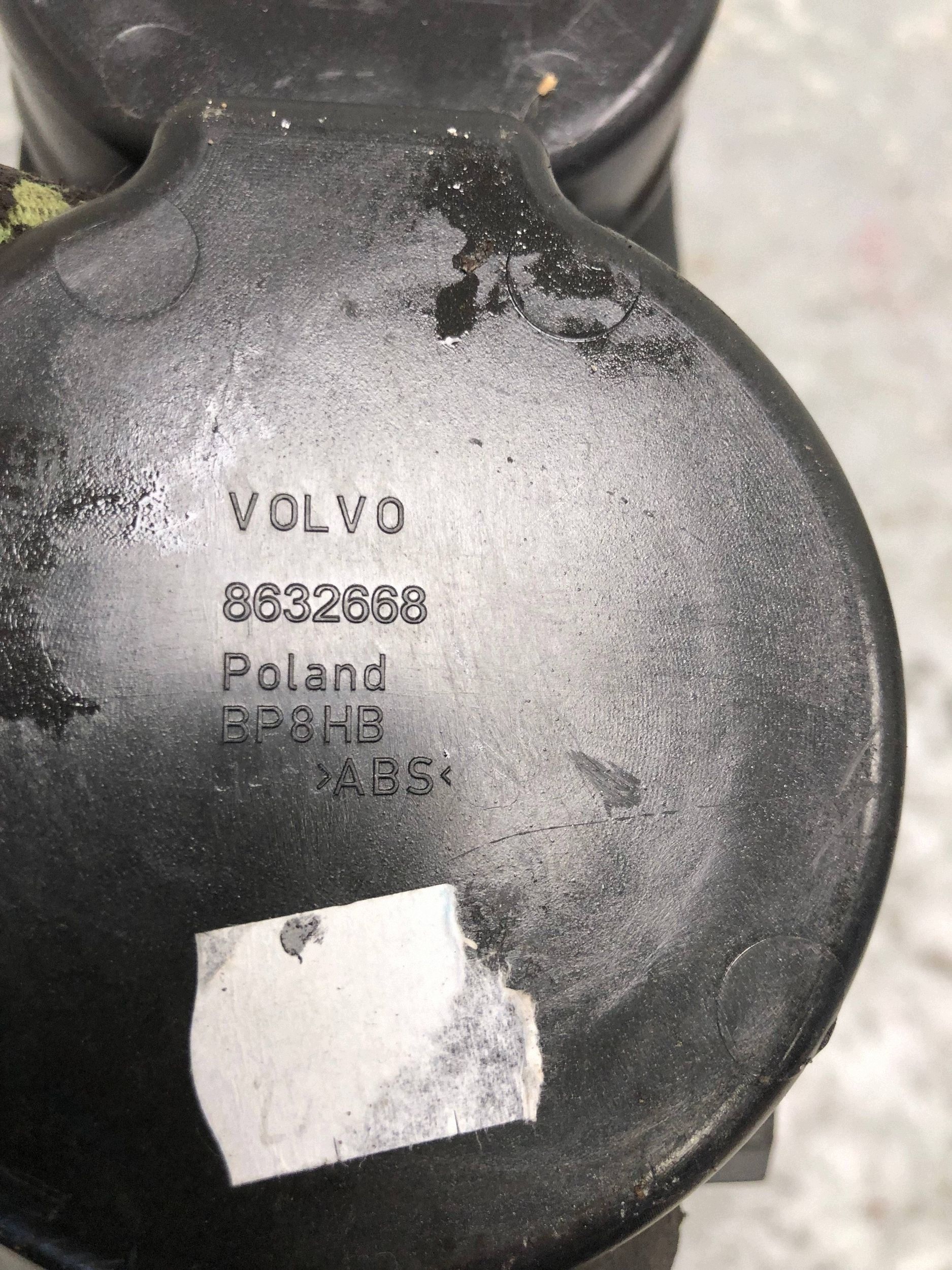 bracket for KUBKI VOLVO C30 LIFT 8632668
