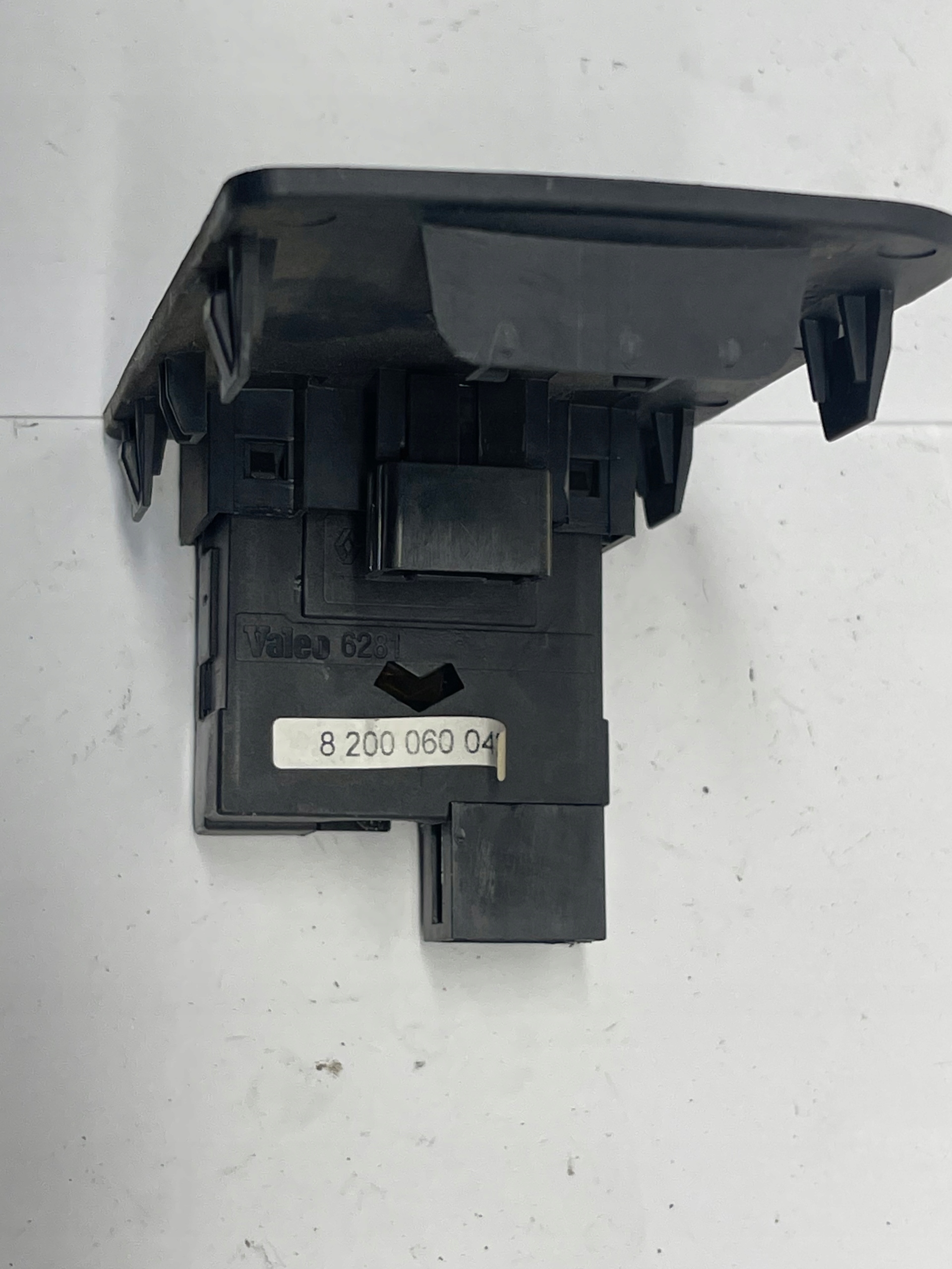 PANEL Regulations- Leuchten RENAULT CLIO II 8200069068