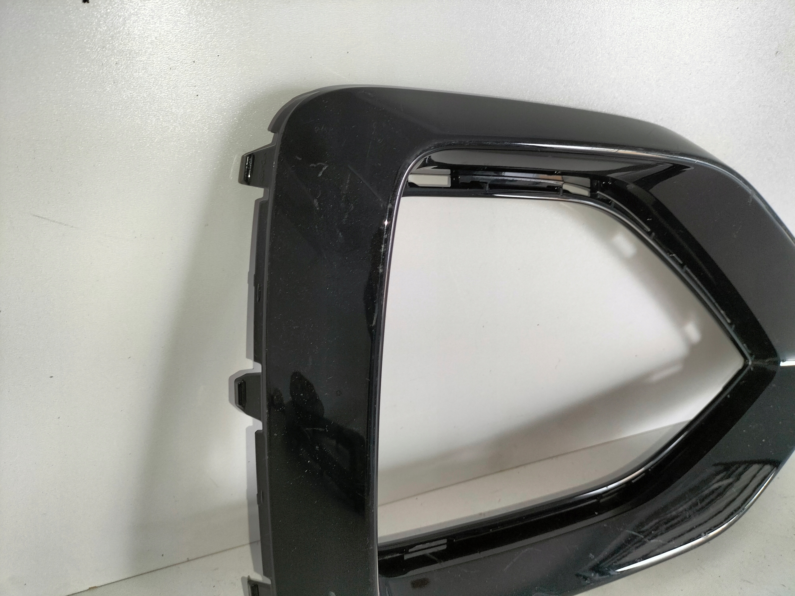 grille grid of a bumper front right AUDI Q2 LIFT 21