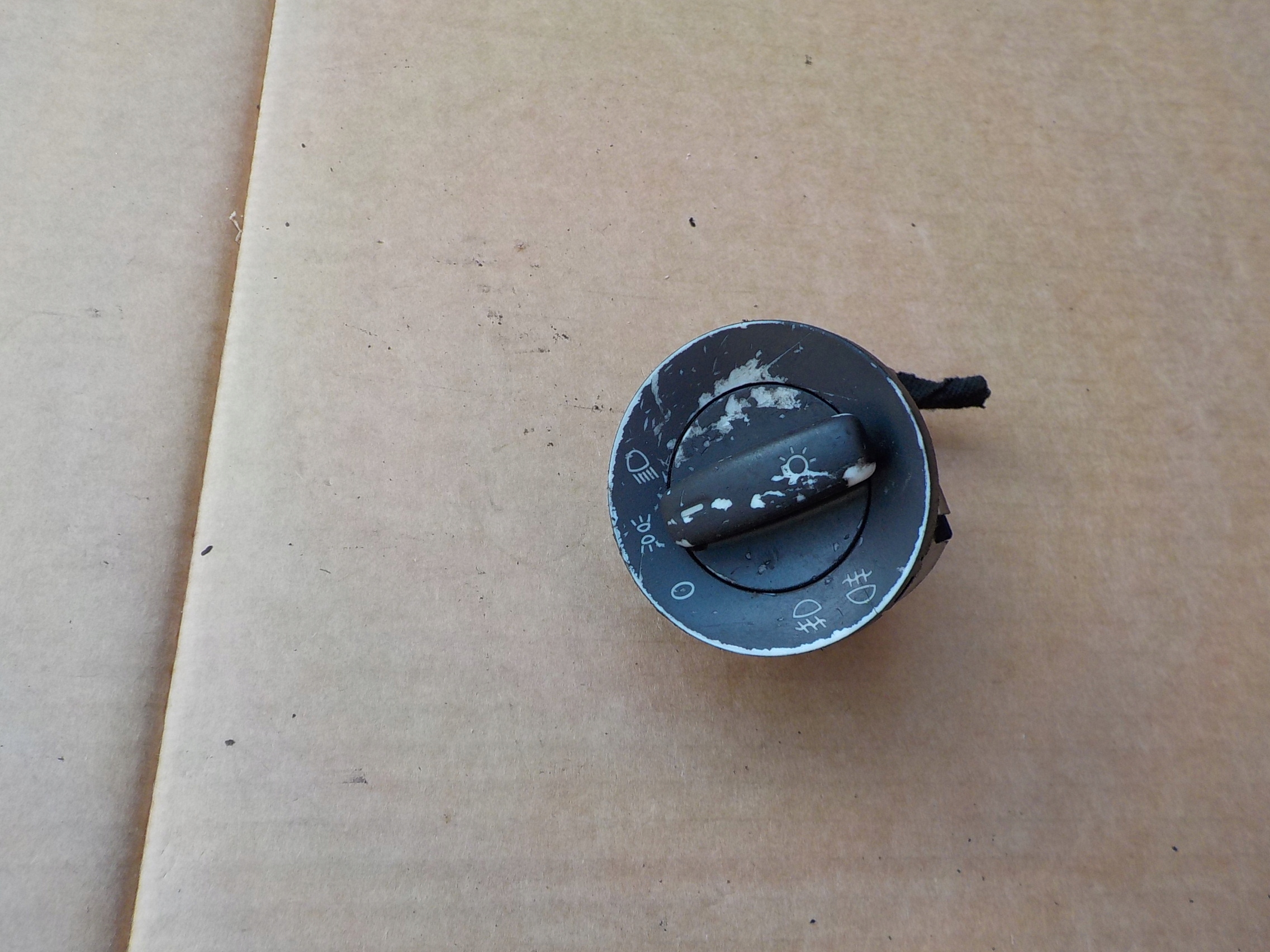 interrupteur feux vw golf V 1K0941431C