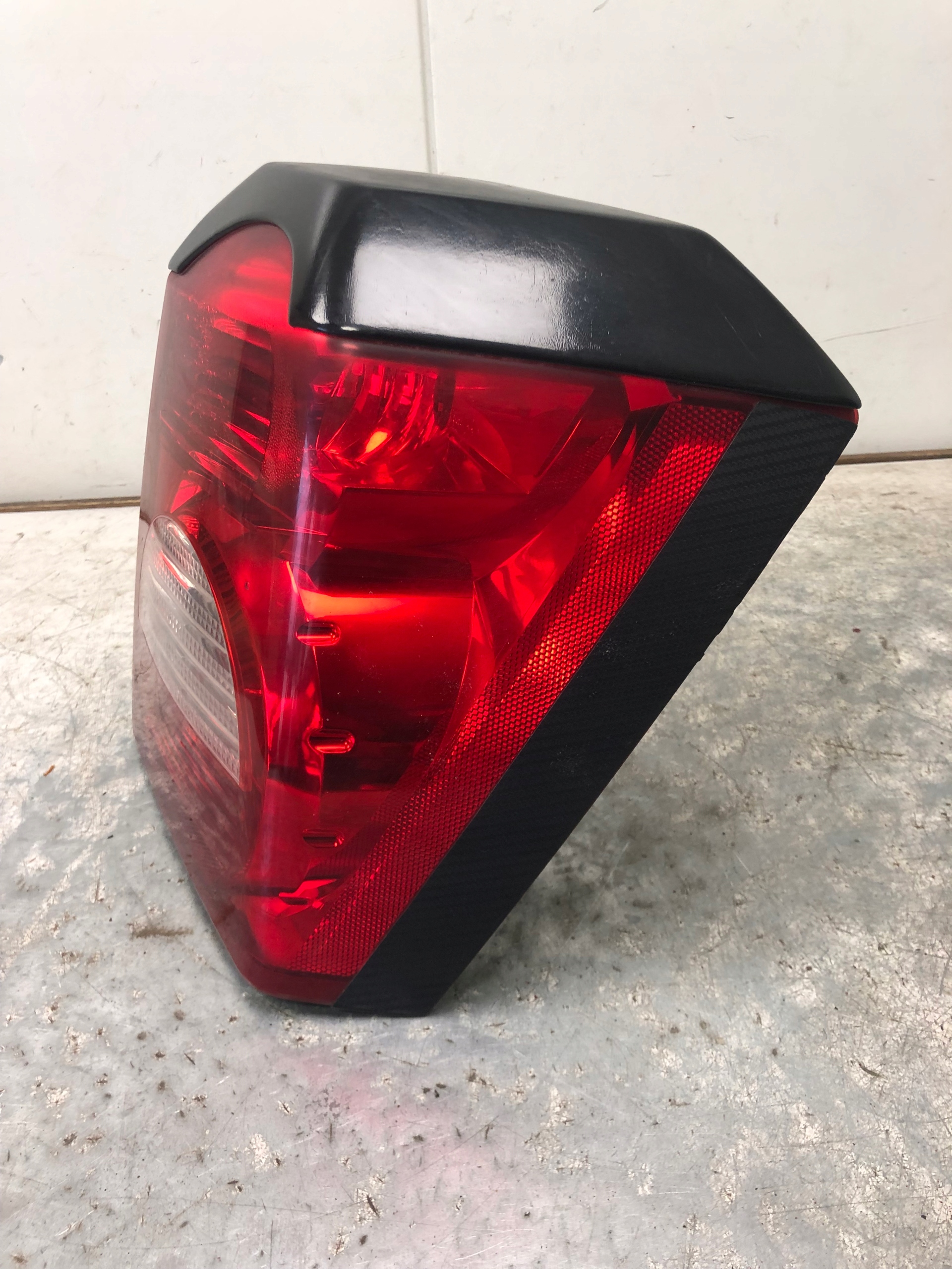 light right rear part DODGE CALIBER 05303752AF