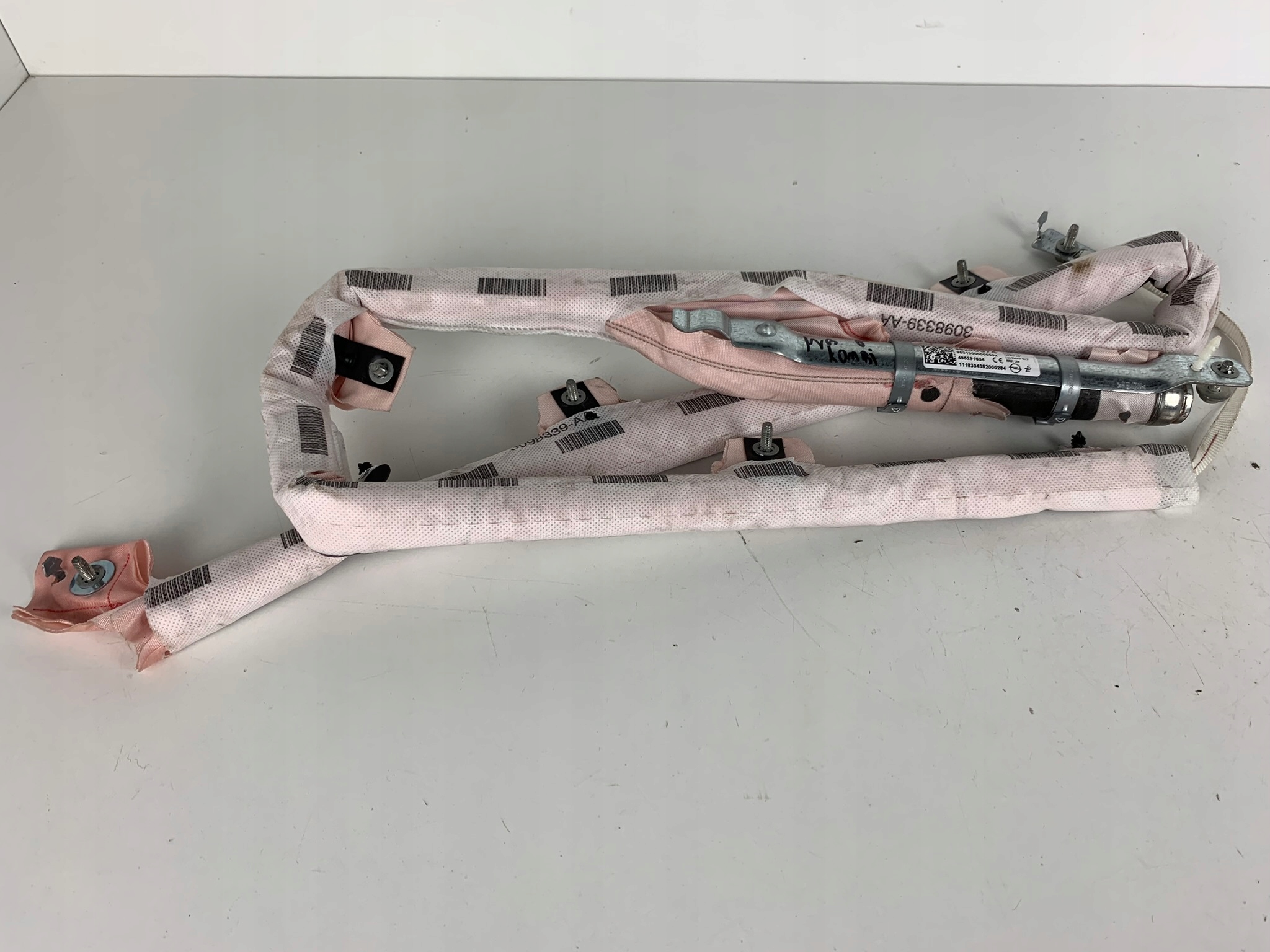 INSIGNIA B универсал пиропатрон правая 39200974 оригинал